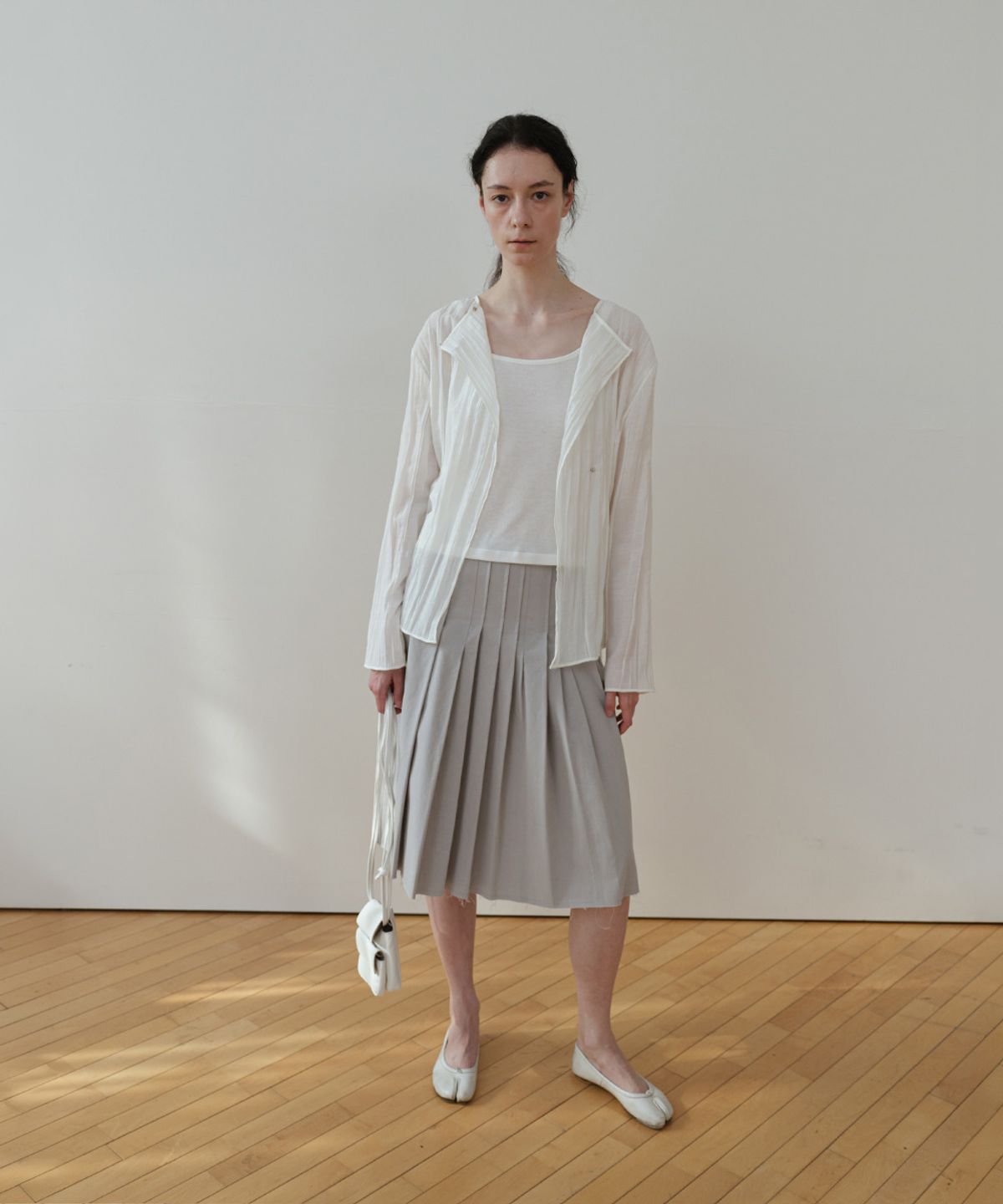 로우타이드(LOW TIDE) SHEER PLEATS CARDIGAN [WHITE]