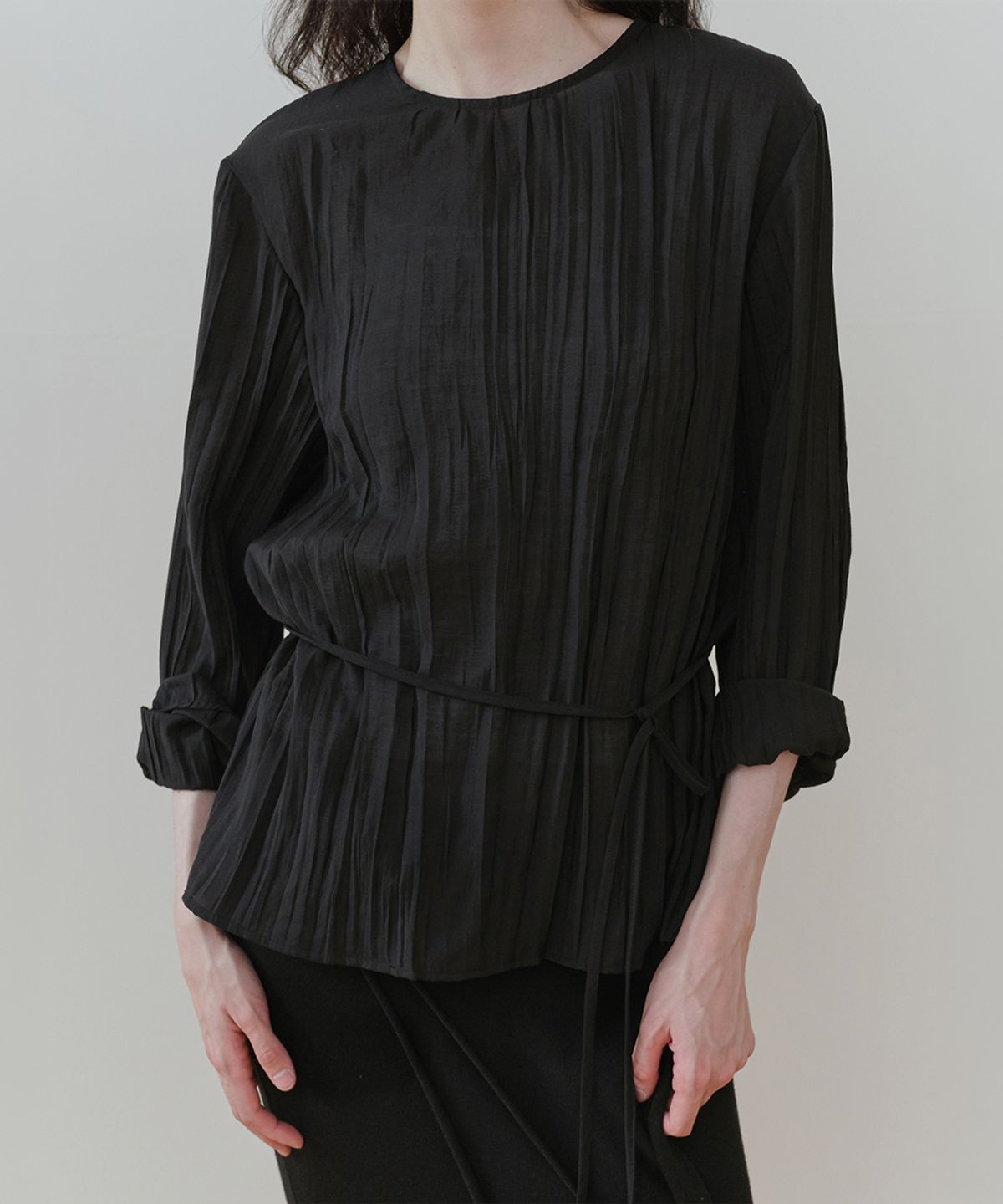 로우타이드(LOW TIDE) SHEER PLEATS CARDIGAN [BLACK]