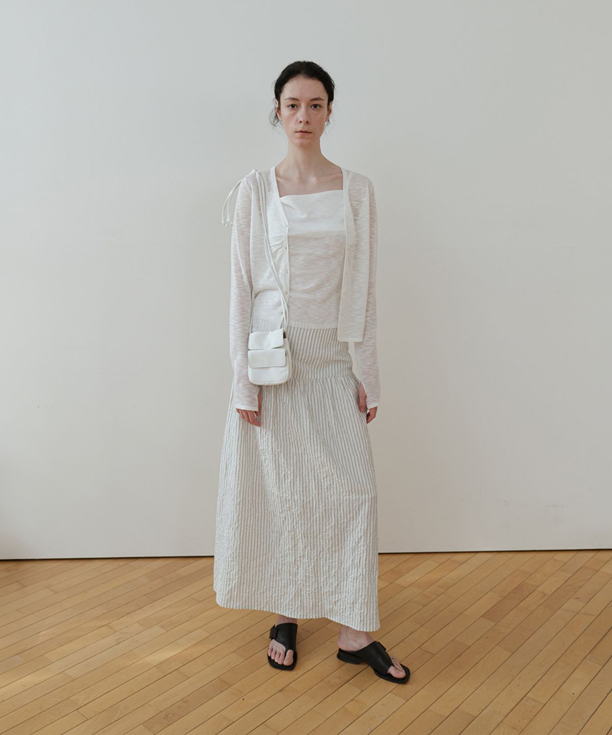 로우타이드(LOW TIDE) KNIT SLEEVELESS CARDIGAN SET UP [WHITE]