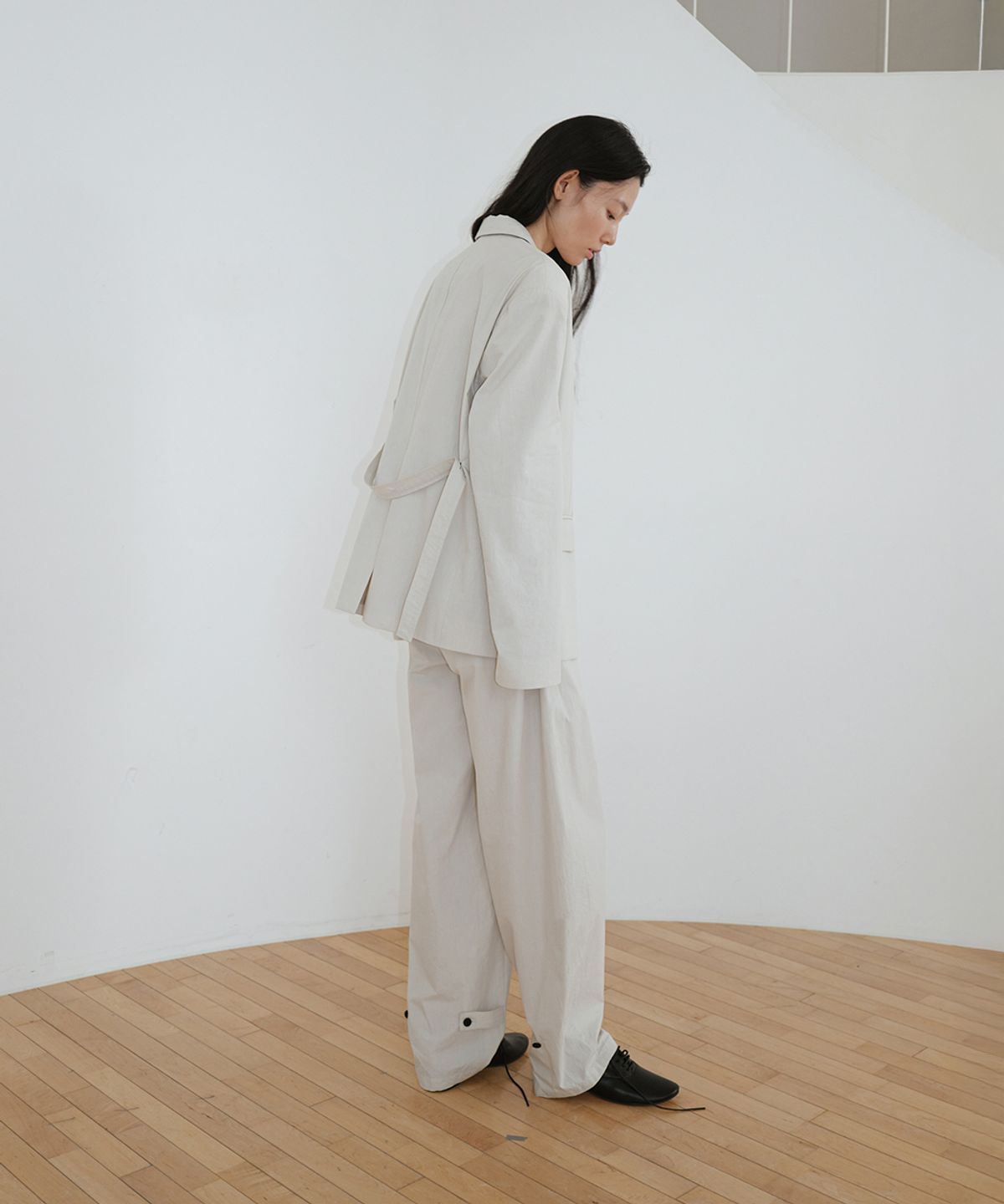 로우타이드(LOW TIDE) BUTTON STRAP JACKET [GREY]