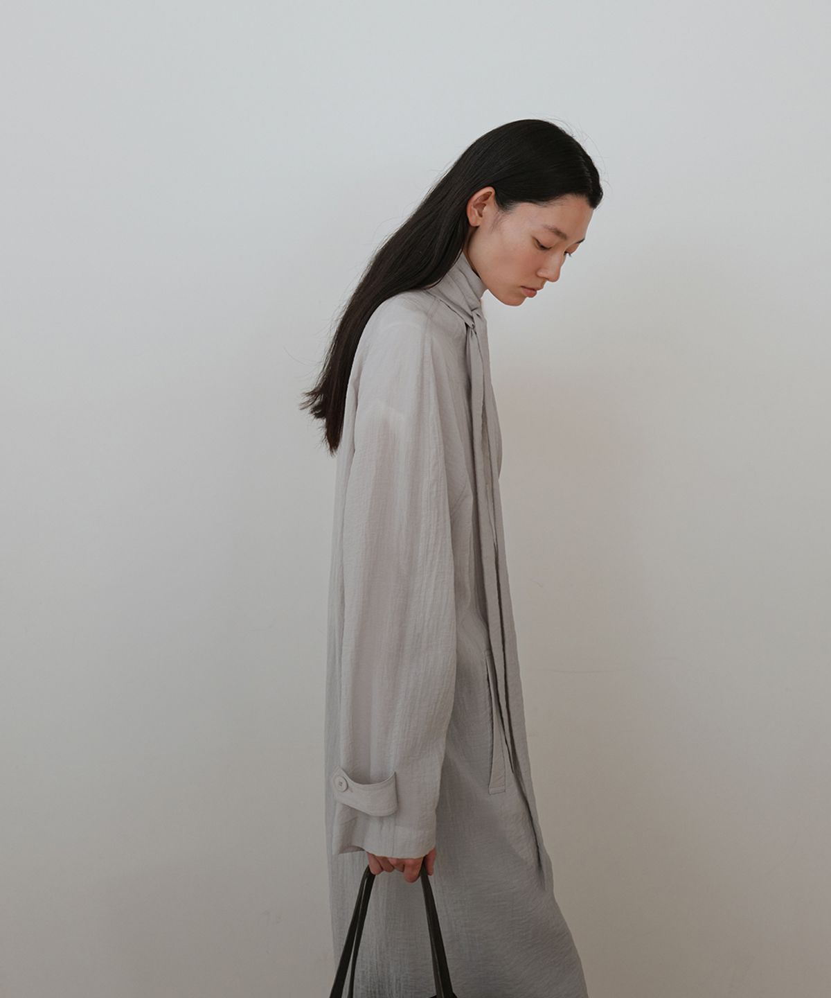 로우타이드(LOW TIDE) SHEER BELT TRENCH COAT [GREY]