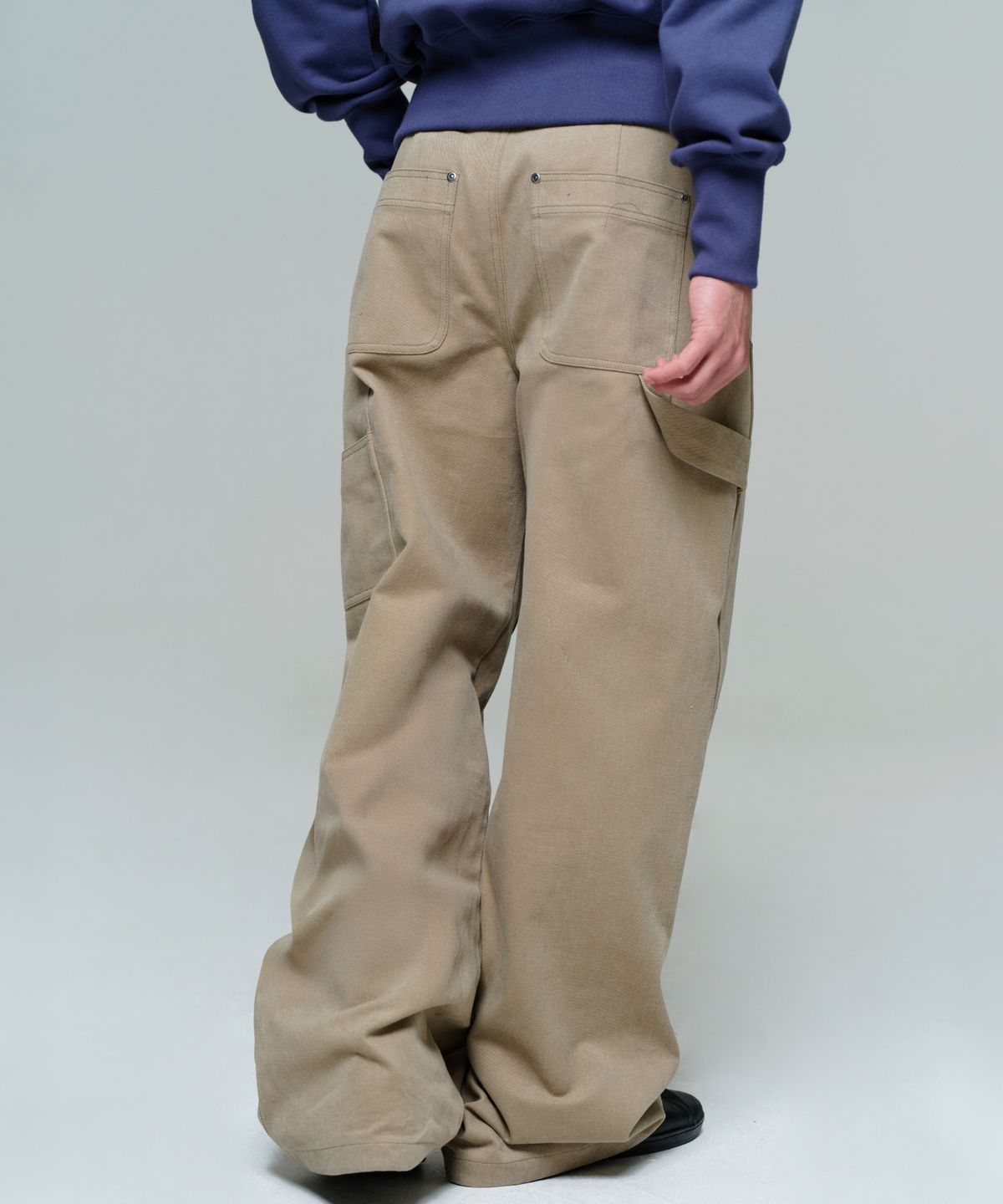 이알에이(ERA) MEN WIDE CARPENTER PANTS - KHAKI BEIGE