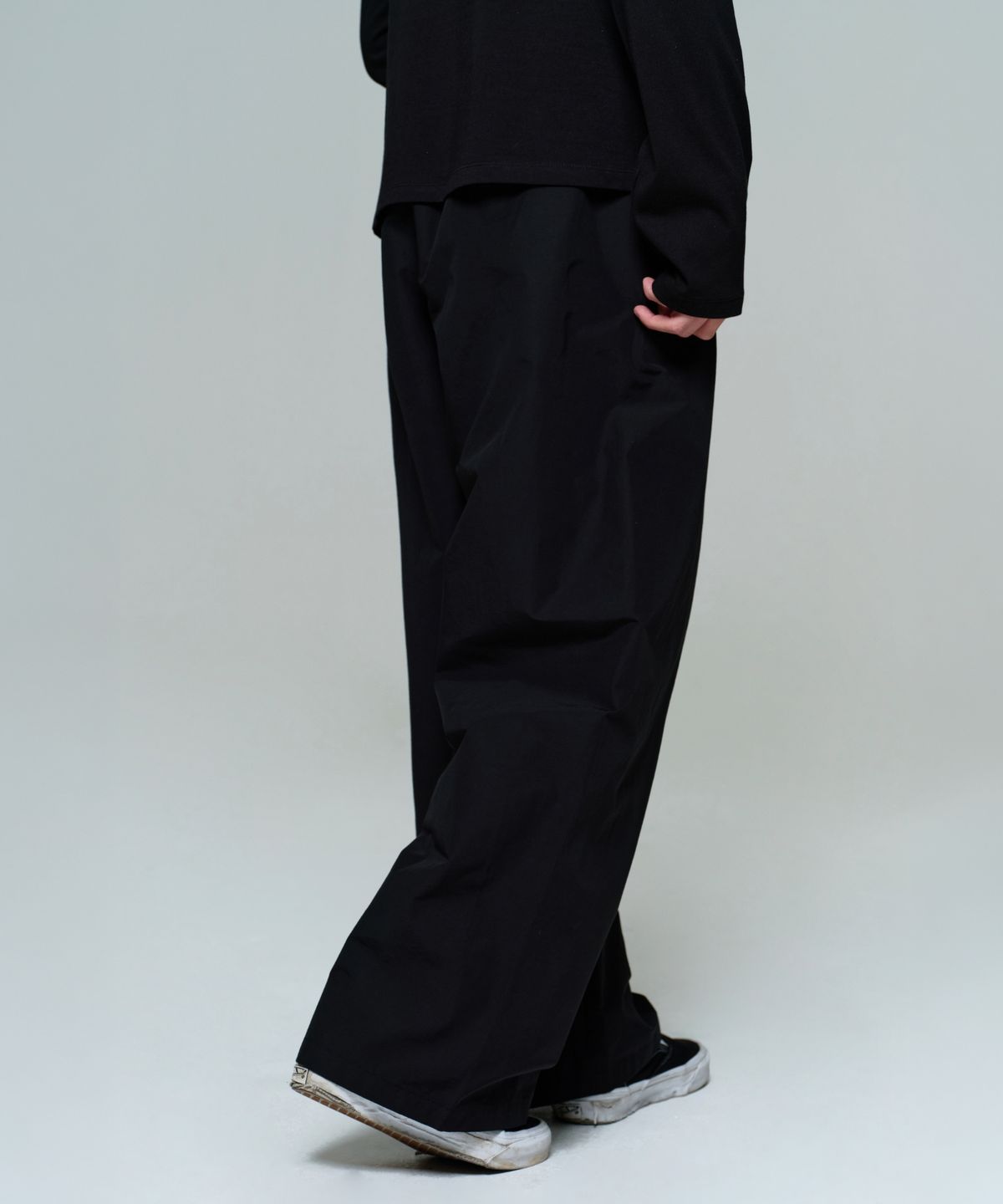 이알에이(ERA) MEN WIDE TRACK PANTS - BLACK