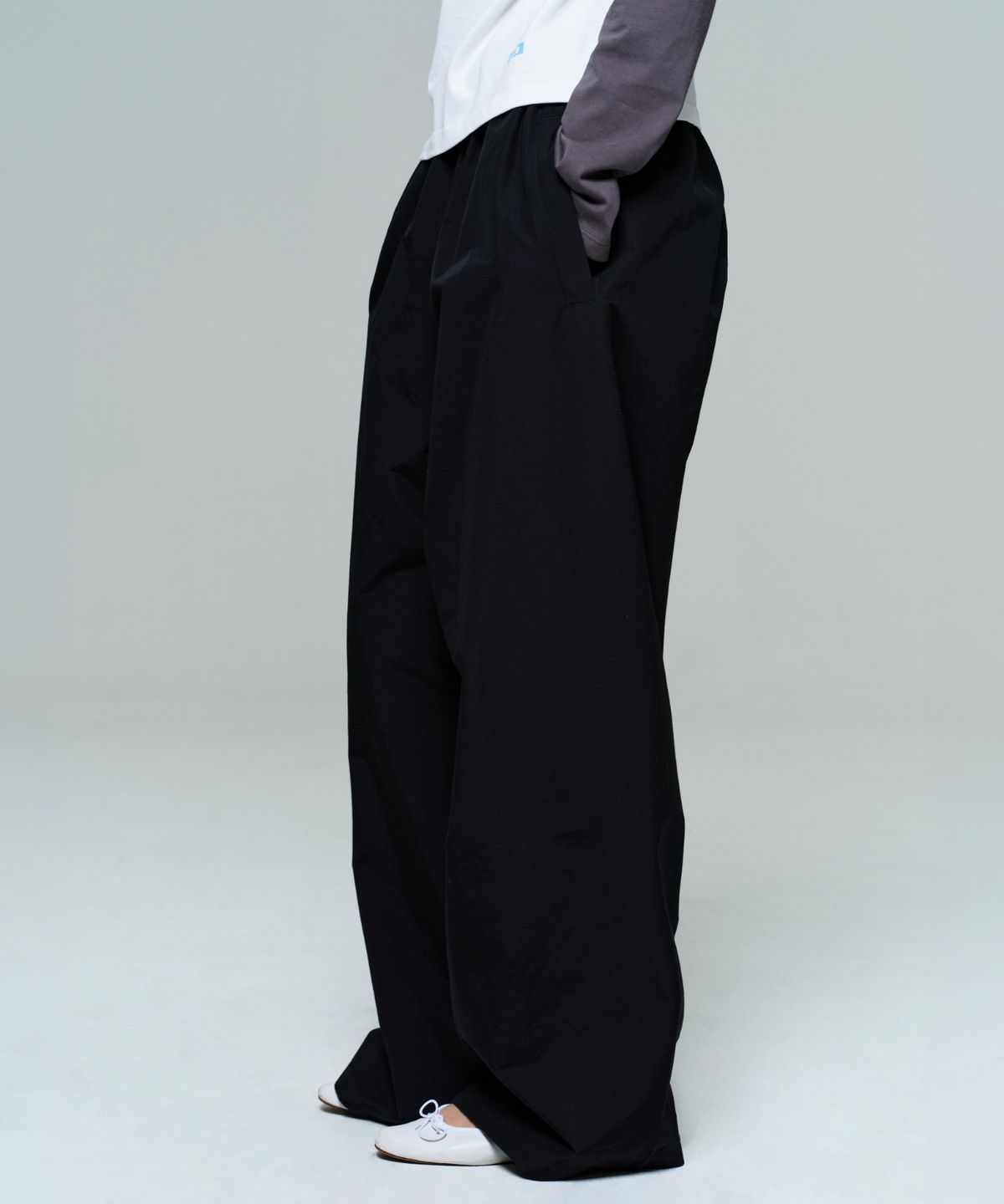 이알에이(ERA) WOMEN WIDE TRACK PANTS - BLACK