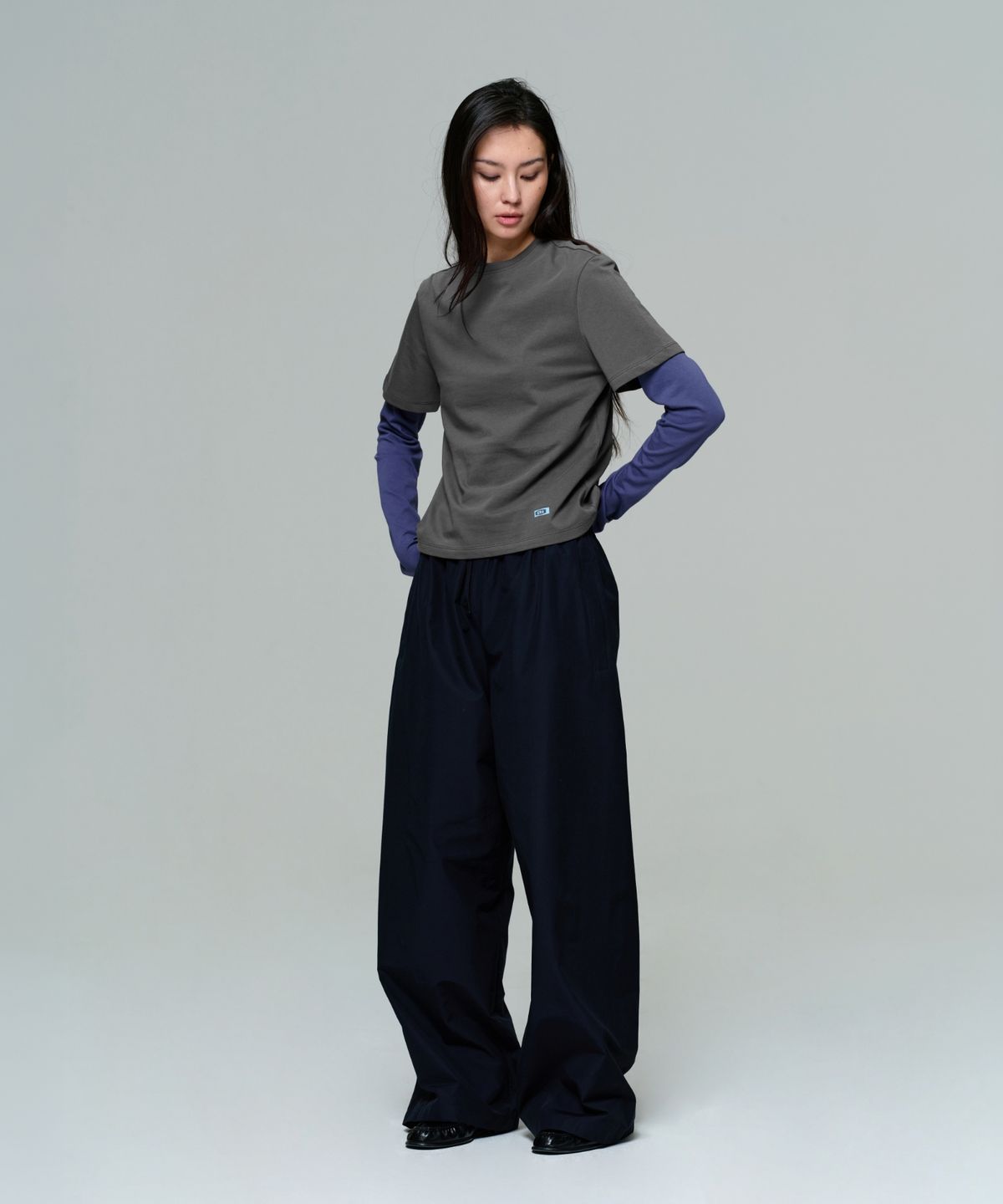 이알에이(ERA) WOMEN WIDE TRACK PANTS - DARK NAVY
