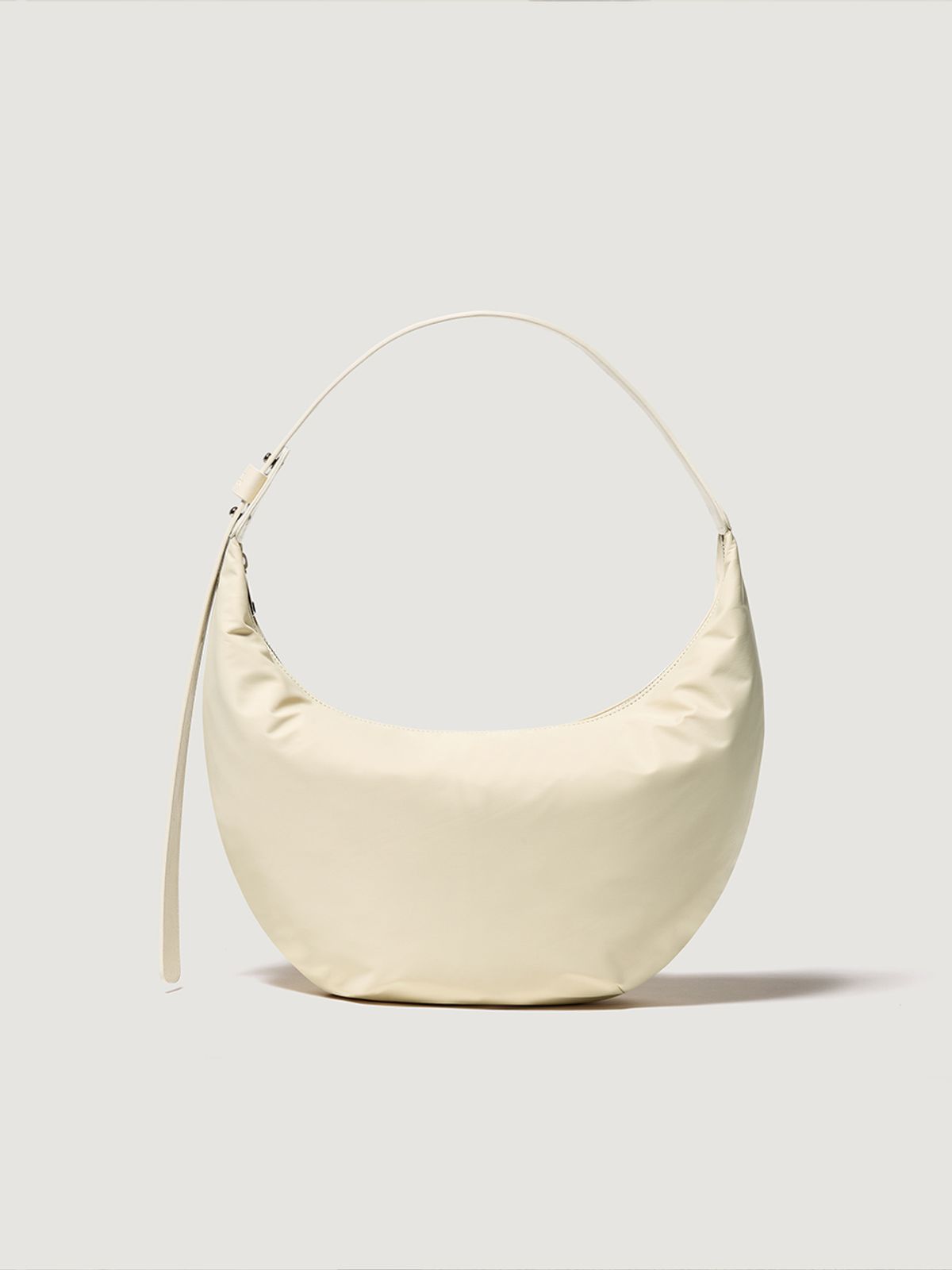비뮤즈맨션(BEMUSE MANSION) Nylon hobo bag - 2colors