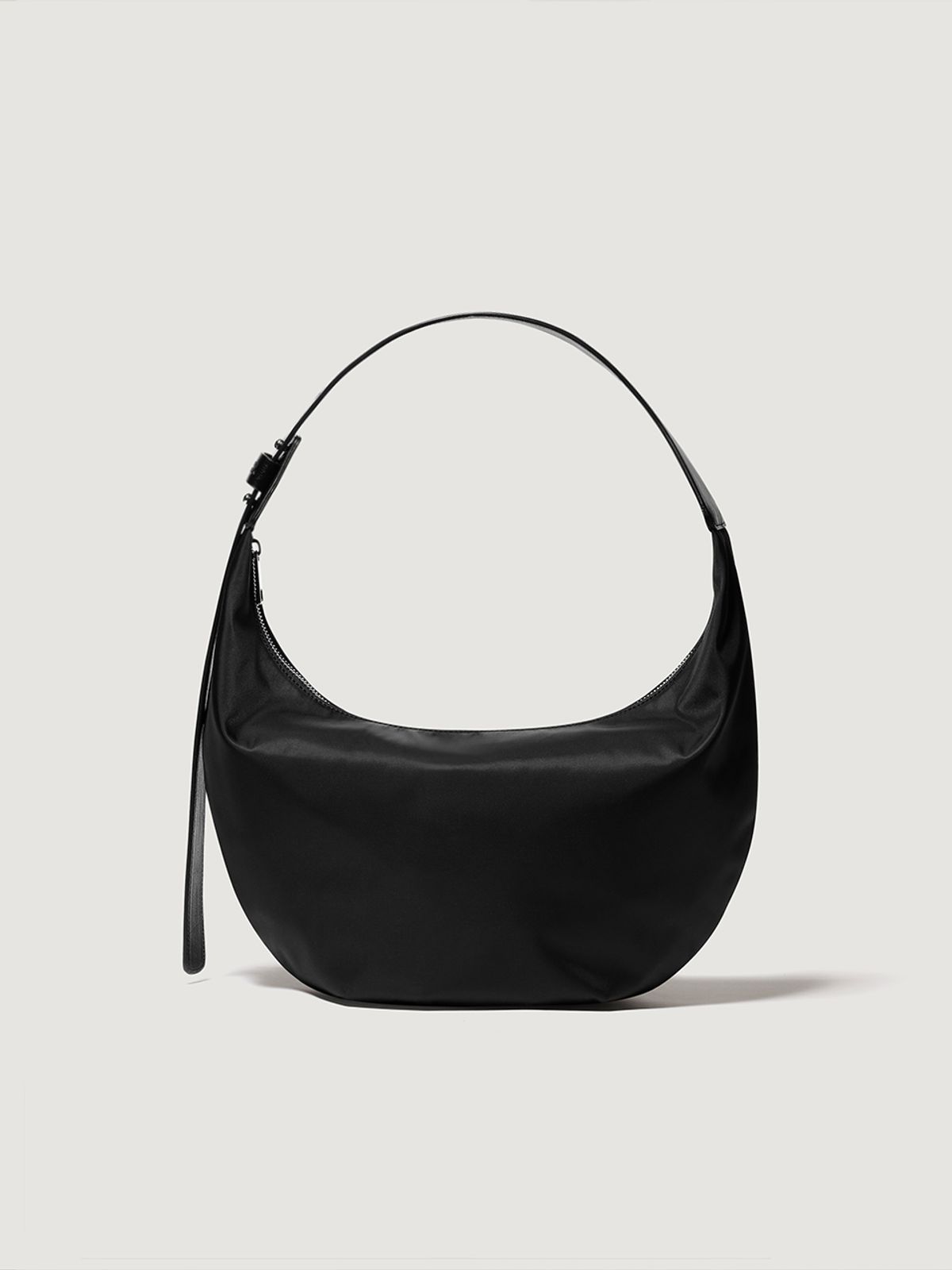 비뮤즈맨션(BEMUSE MANSION) Nylon hobo bag - 2colors