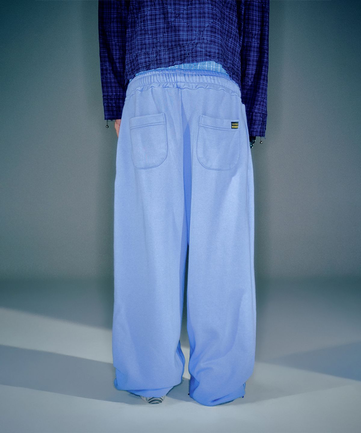 베이컨트 아카이브(VACANT ARCHIVE) MEN WORKSHOP WASHING JOGGER PANTS BLUE
