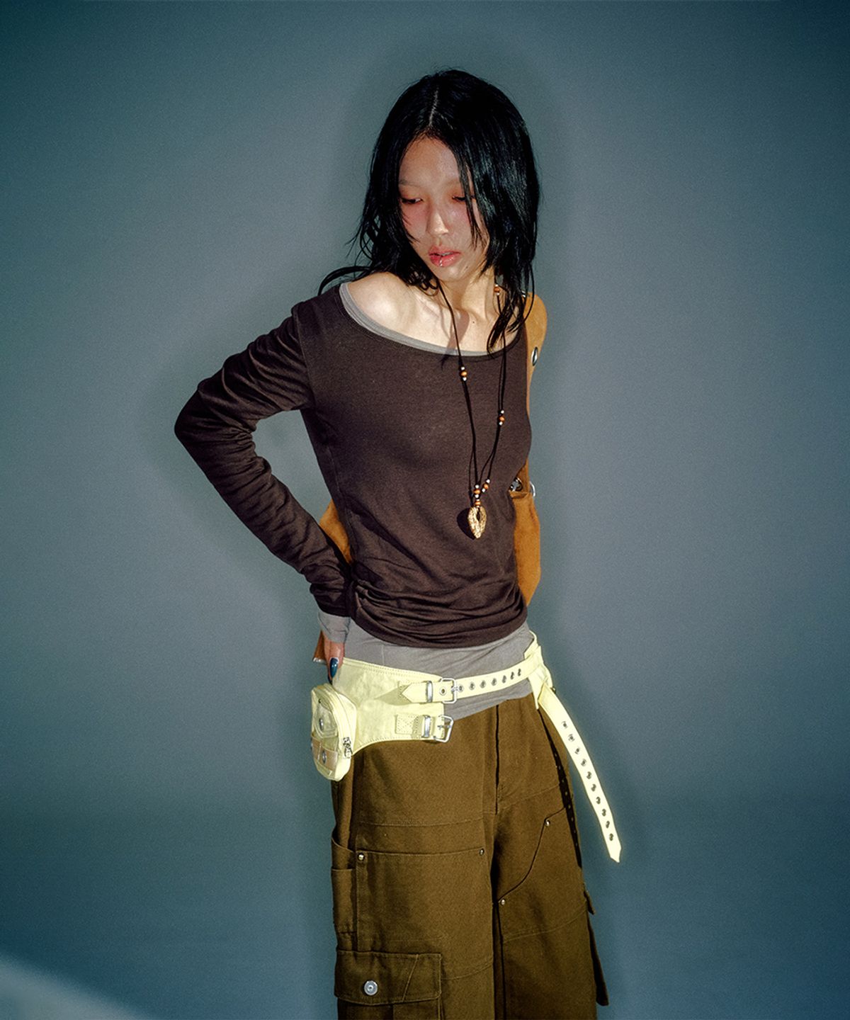 베이컨트 아카이브(VACANT ARCHIVE) WORKSHOP LAYERED SOFT LONG-SLEEVE T-SHIRT BROWN