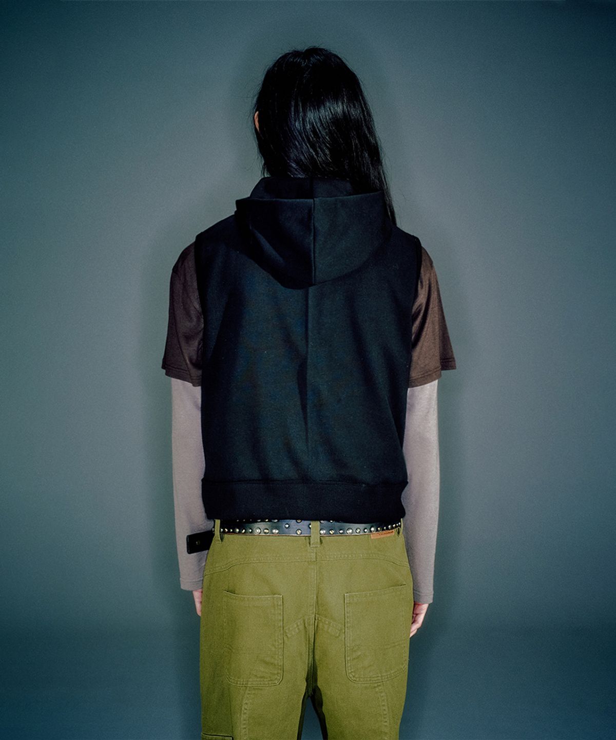 베이컨트 아카이브(VACANT ARCHIVE) (MEN) WORKSHOP SLEEVELESS HOODIE ZIP-UP BLACK