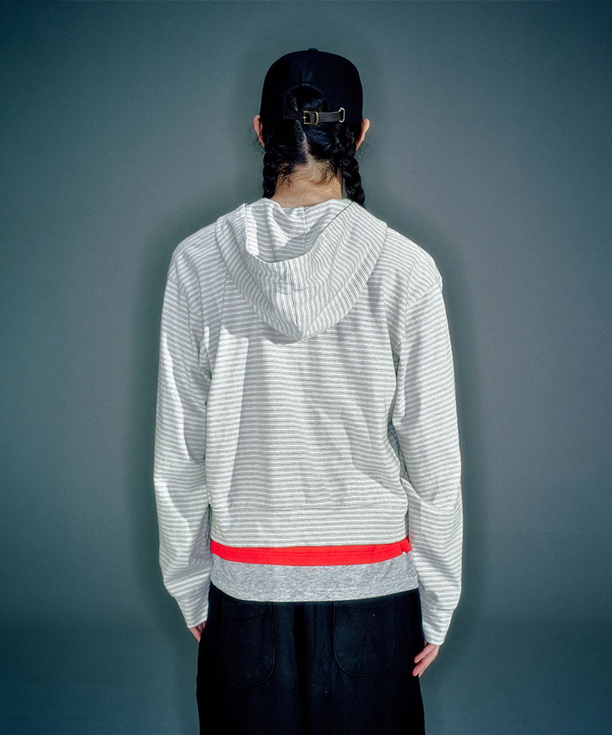 베이컨트 아카이브(VACANT ARCHIVE) MEN WORKSHOP STRIPED SLIM HOODIE ZIP-UP MELANGE