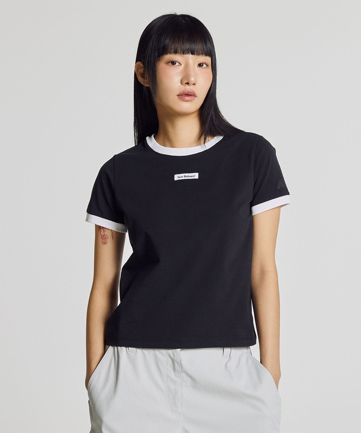 뉴발란스(NEW BALANCE) NBNEG2W462 / WOMEN 링거 반팔티 (BLACK)