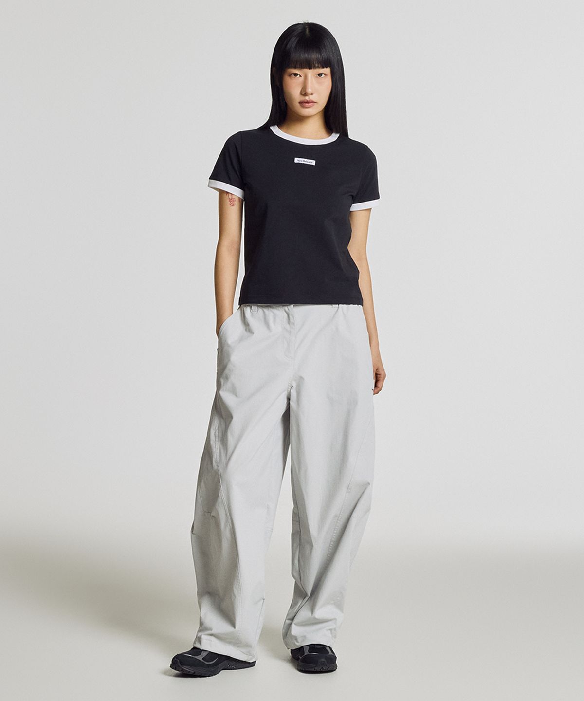 뉴발란스(NEW BALANCE) NBNEG2W462 / WOMEN 링거 반팔티 (BLACK)