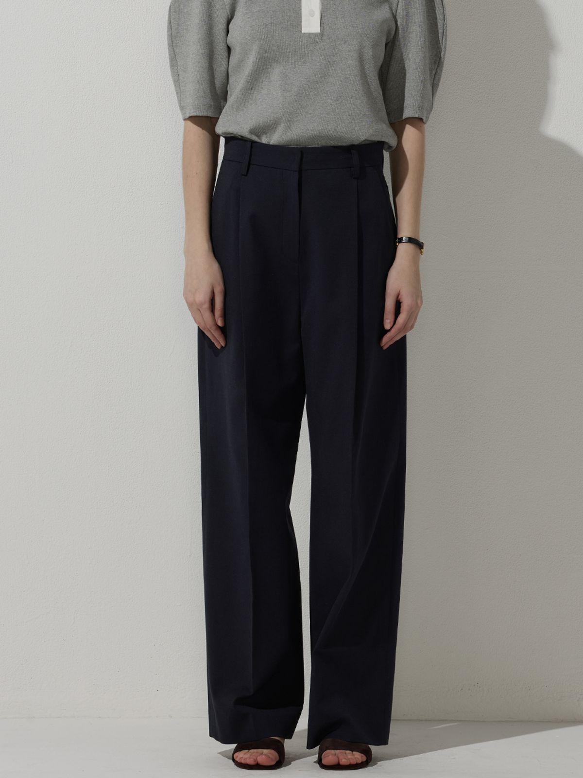 비뮤즈맨션(BEMUSE MANSION) Tuck wide pants - Navy