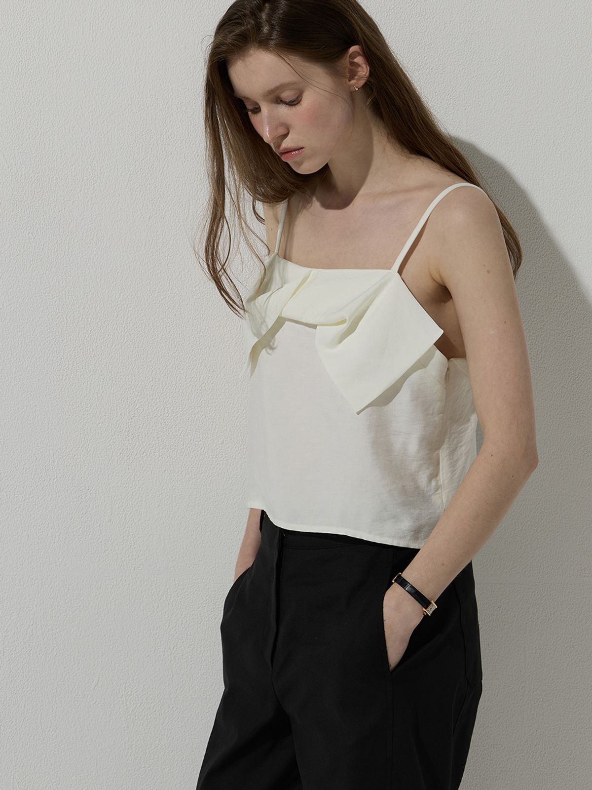 비뮤즈맨션(BEMUSE MANSION) Ribbon sleeveless top - Cream