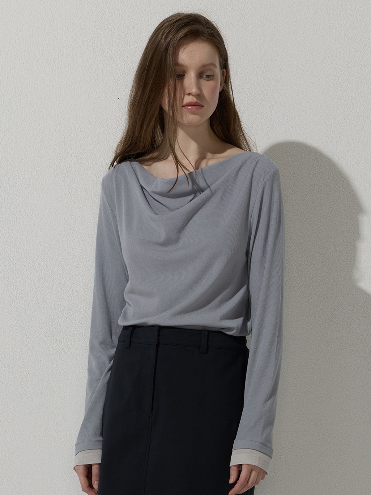 비뮤즈맨션(BEMUSE MANSION) Drape neck top - Ivory