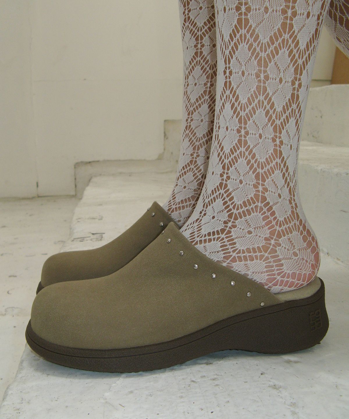 포기무디(FOGGY MOODY) Daze 0046. Studded Clogs - 2colors