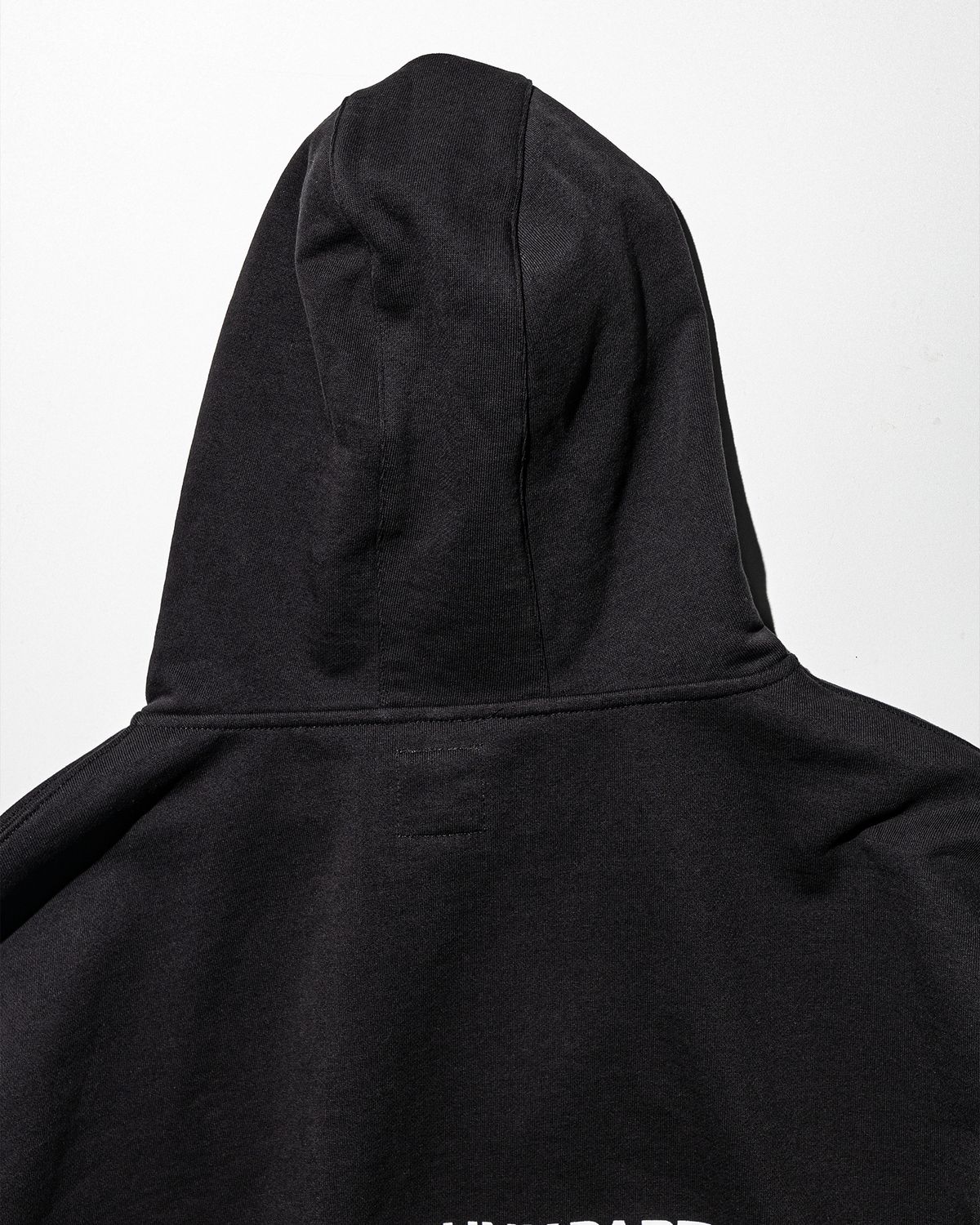 펀치드렁크파티즈(PUNCH DRUNK PARTIES) Circle Logo Zip Up Hoodie (BLACK)