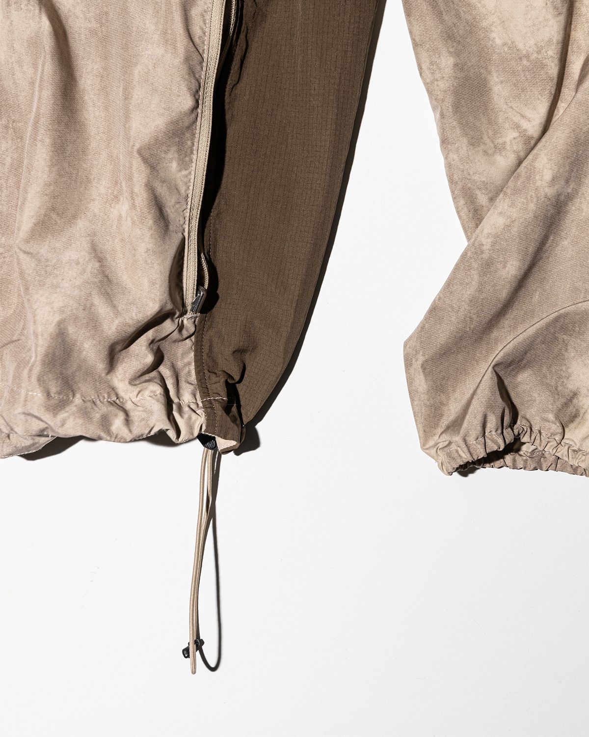 펀치드렁크파티즈(PUNCH DRUNK PARTIES) THE PARTIER Wind Jacket (DESERT)