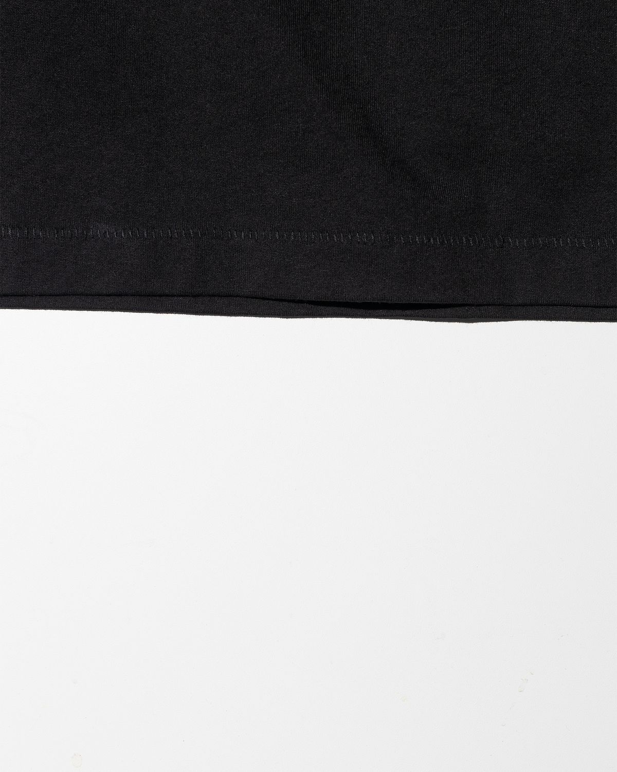 펀치드렁크파티즈(PUNCH DRUNK PARTIES) THE PARTIER Crop Tee (BLACK)