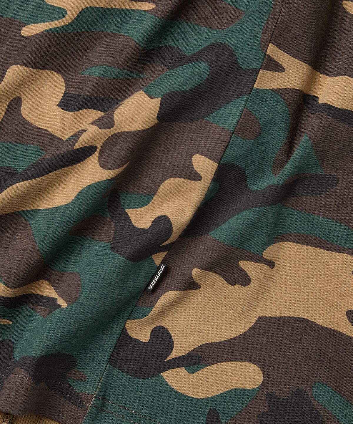 예스아이씨(YESEYESEE) C-Logo Tee Camo