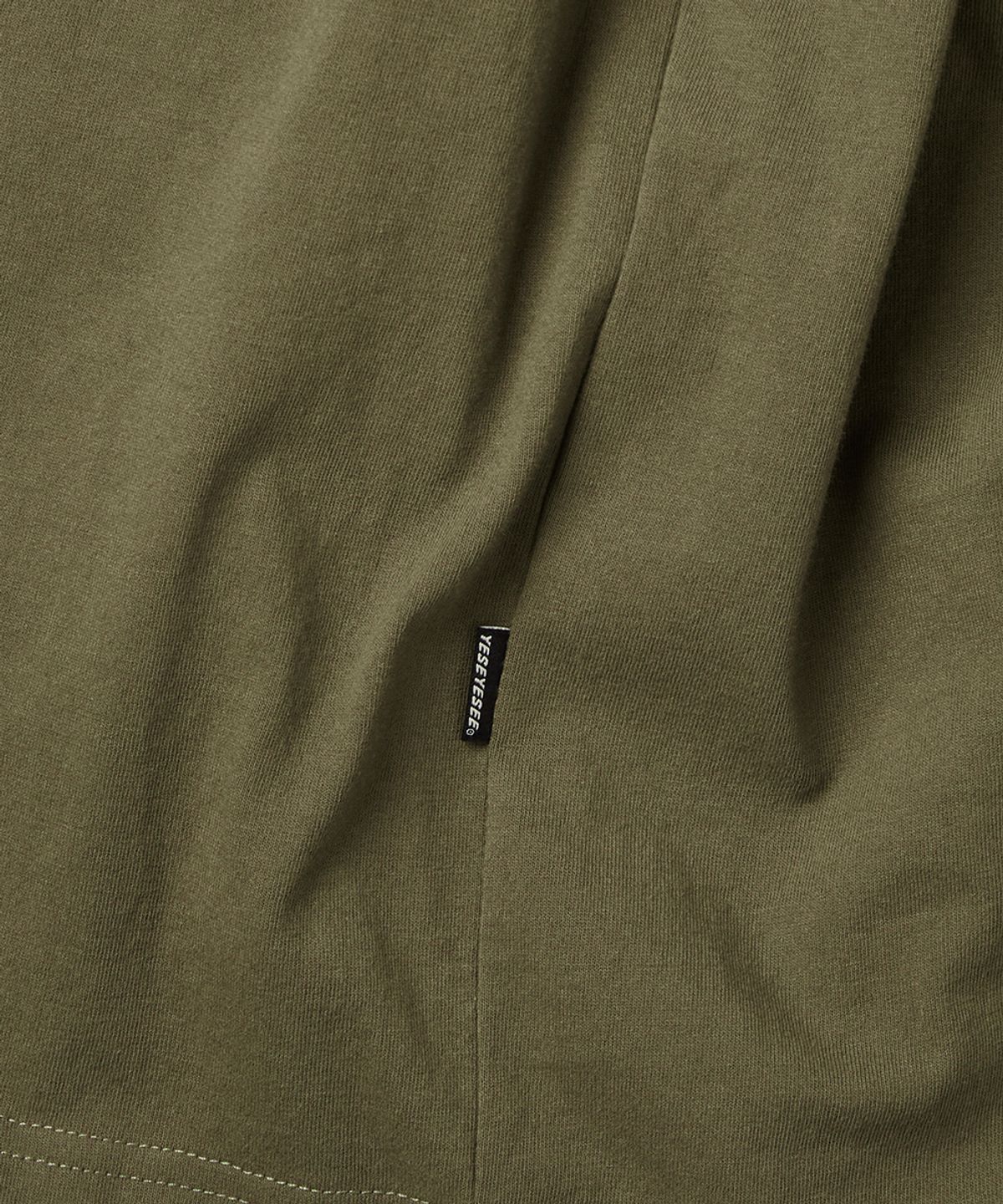 예스아이씨(YESEYESEE) C-Logo Tee Khaki