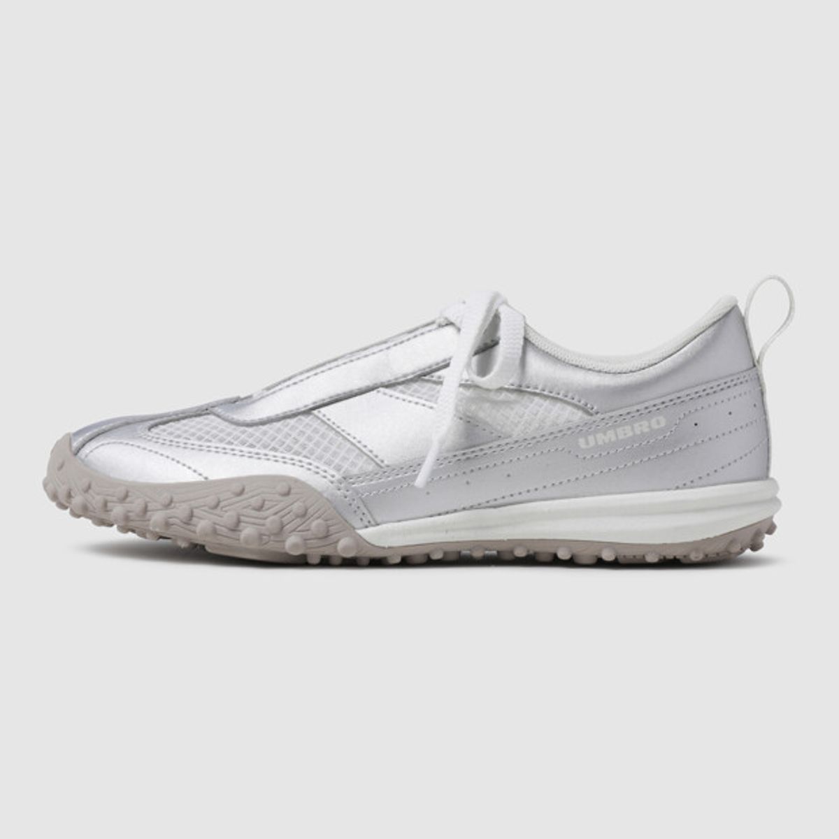 엄브로(UMBRO) MAEVE PLUS (메이브 플러스) 실버 UR122ESA31