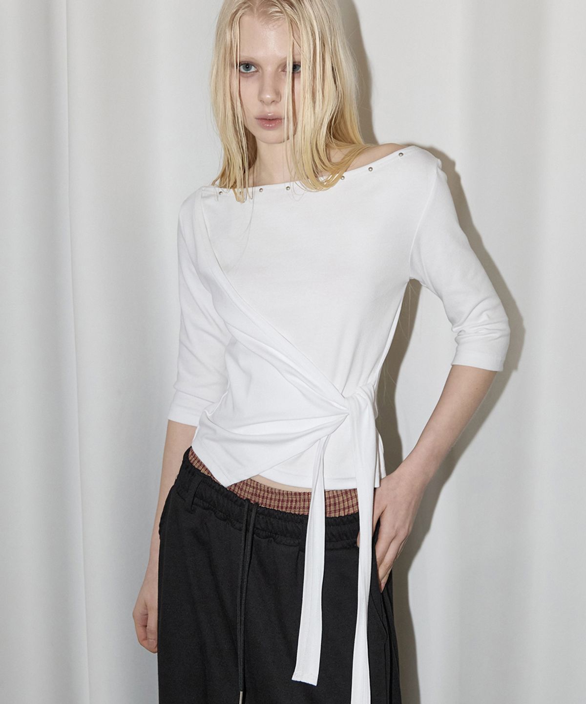 렌세(RENSE) Stud Tie Top White