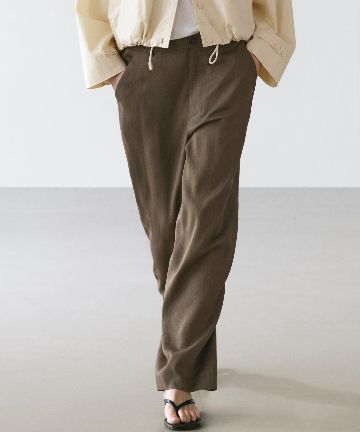마시모두띠(MASSIMO DUTTI) 엘라스틱 웨이스트밴드 디테일 플루이드 팬츠