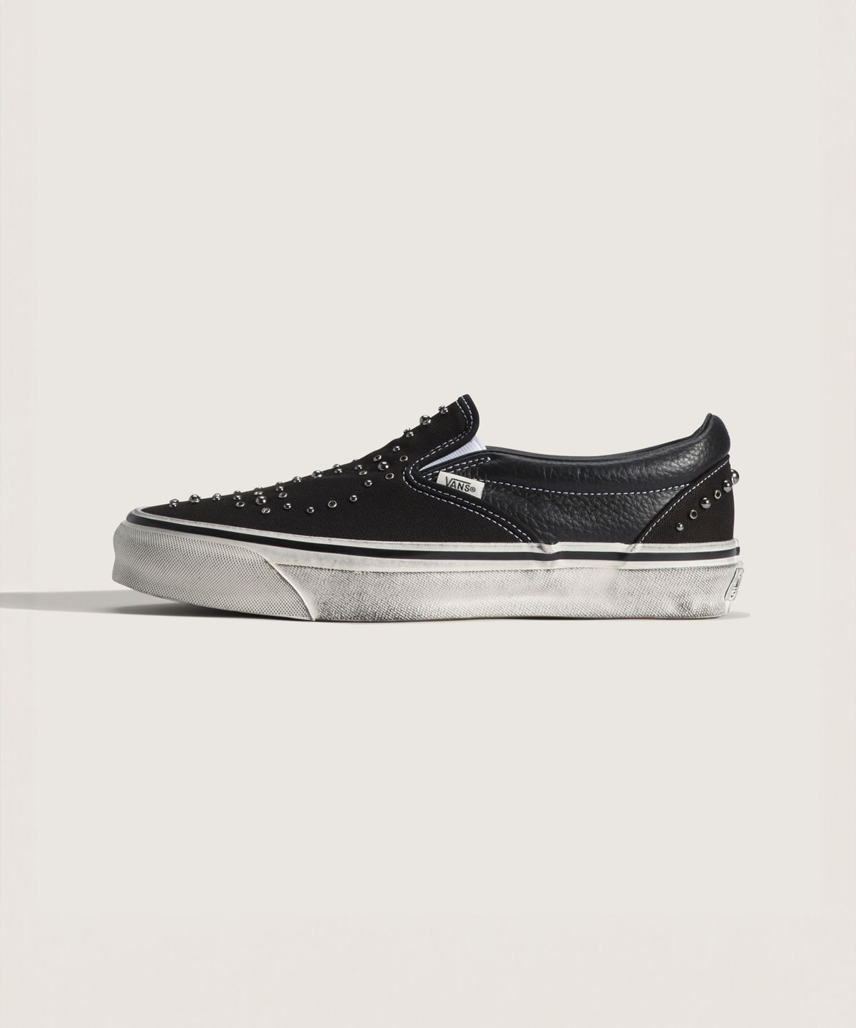 반스(VANS) 프리미엄 클래식 슬립온 98 LX - (펄라이즈드) 블랙 / VN000D9PBKA1
