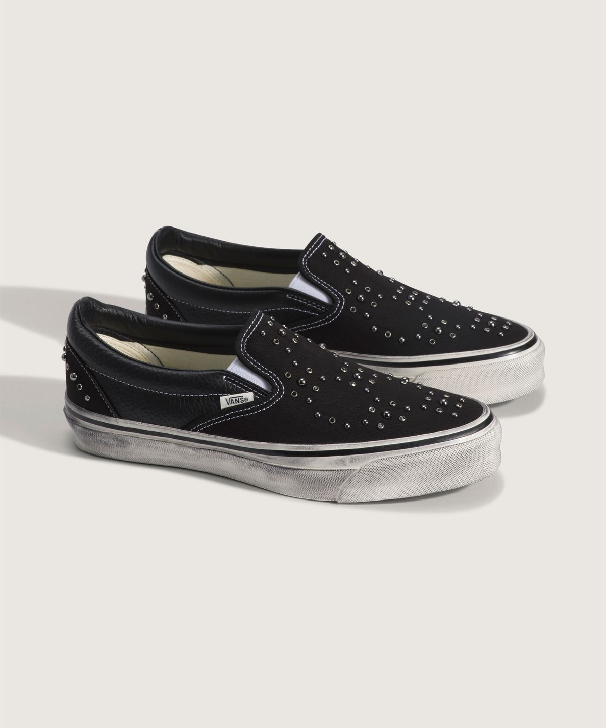 반스(VANS) 프리미엄 클래식 슬립온 98 LX - (펄라이즈드) 블랙 / VN000D9PBKA1