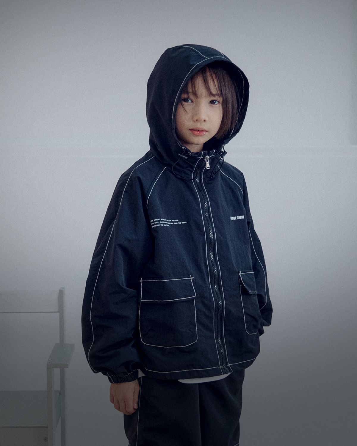 보조개(BOJOGE) 쉘터 윈드브레이커(블랙)+폴딩 카고팬츠(블랙) SET