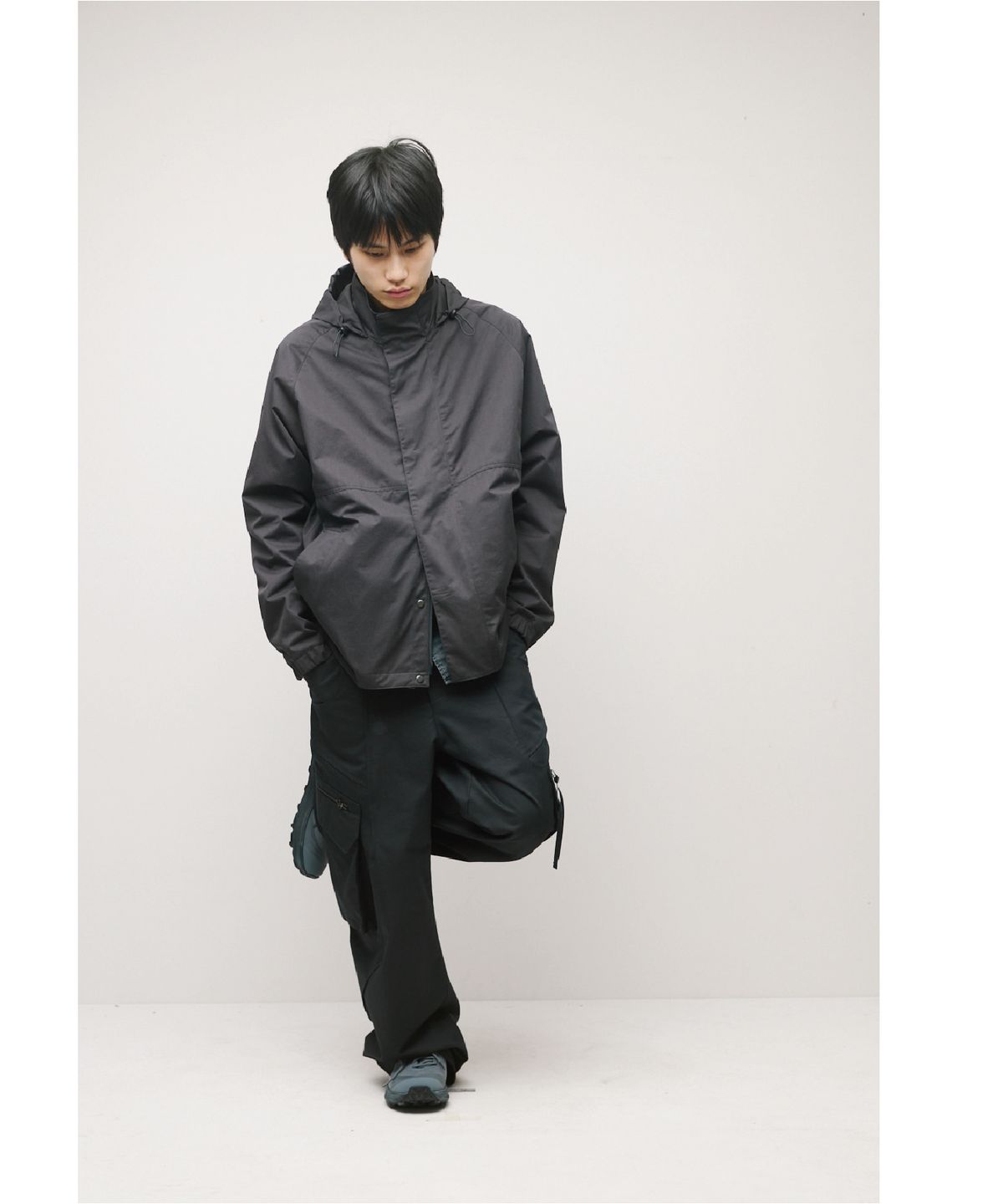 해칭룸(HATCHINGROOM) Shell Parka Charcoal