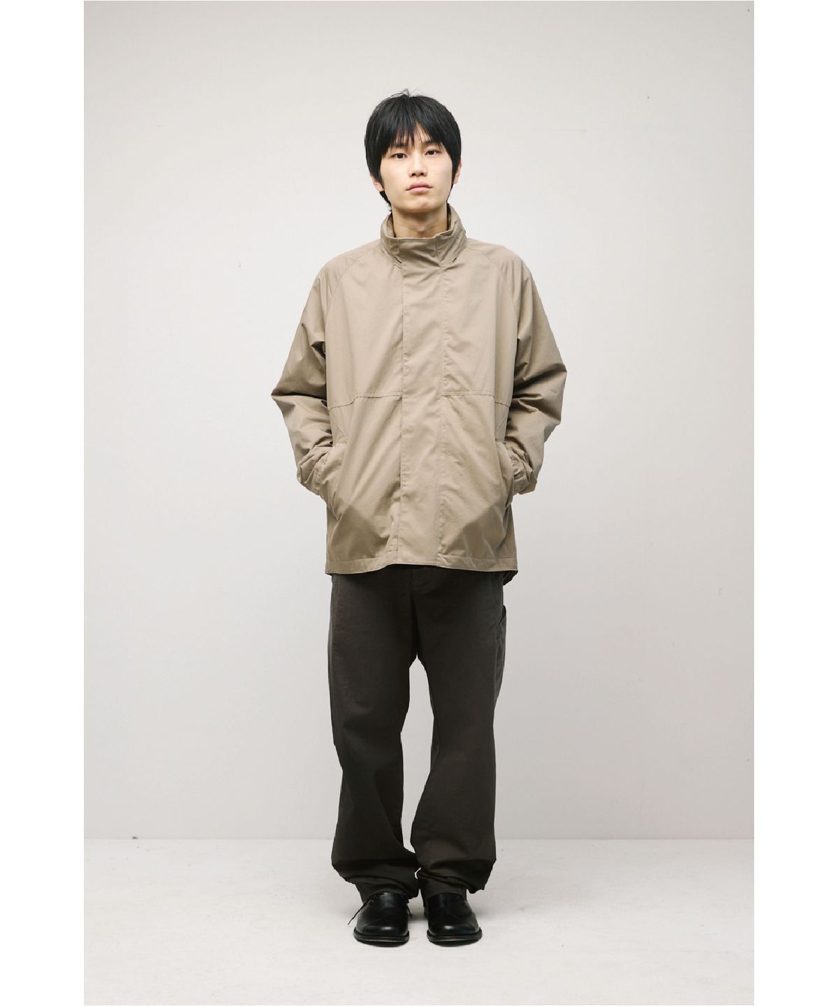 해칭룸(HATCHINGROOM) Shell Parka Dark Beige