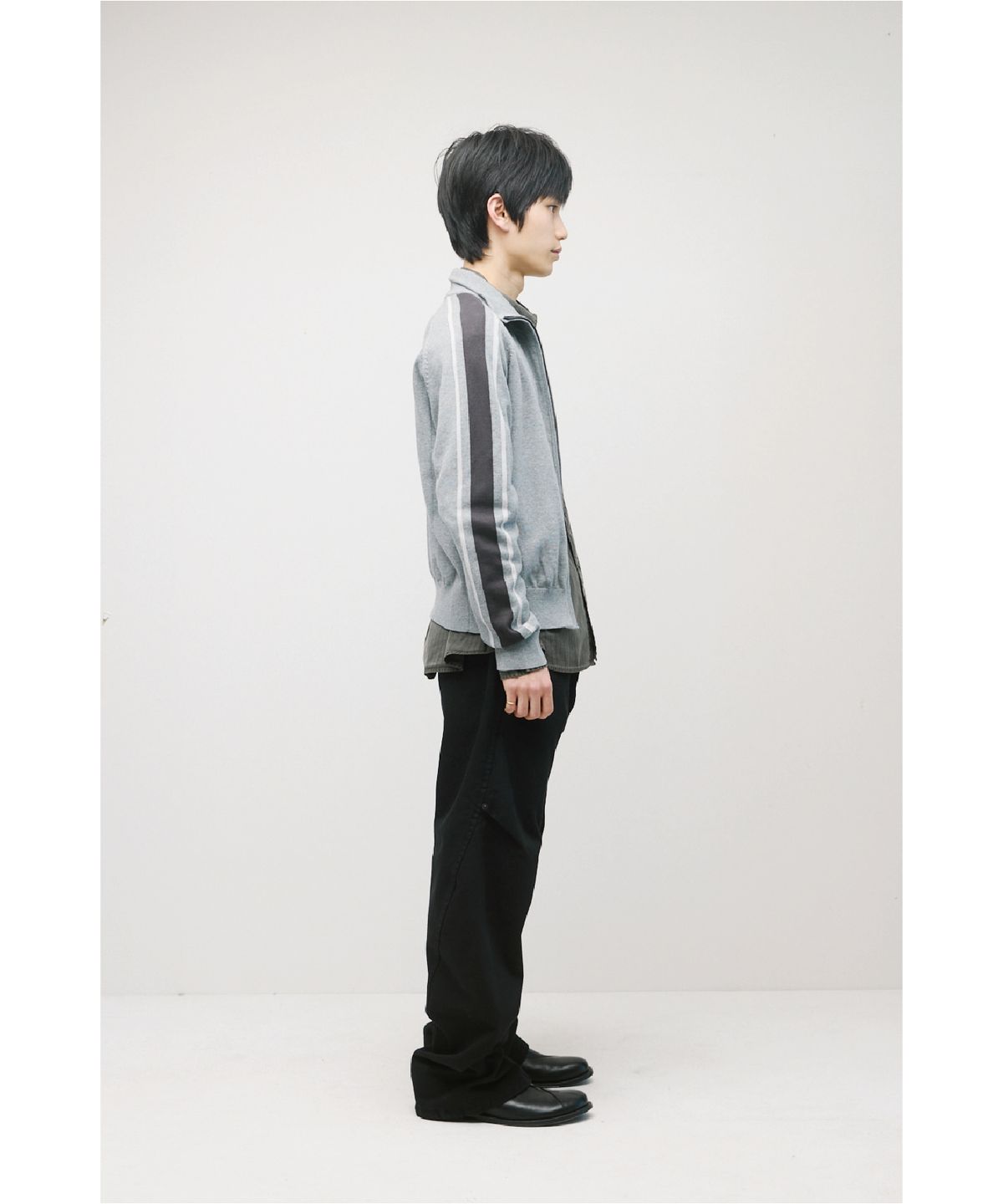 해칭룸(HATCHINGROOM) Track Zip Knit Cardigan Grey