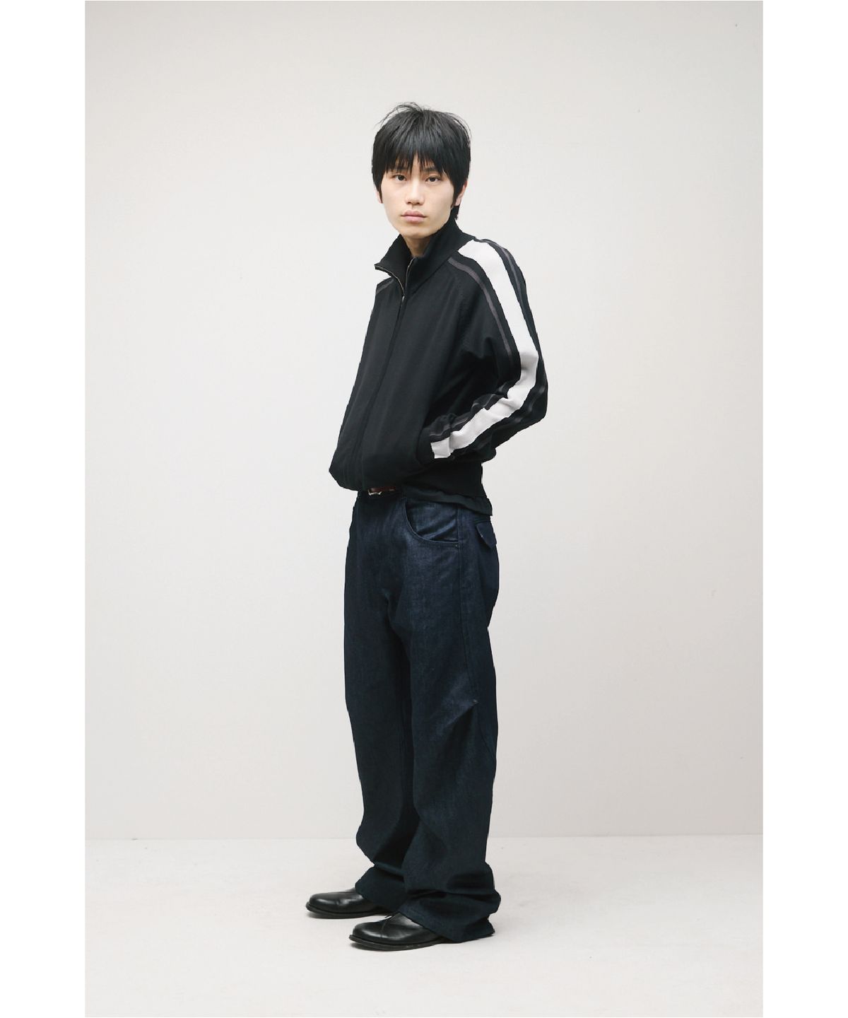 해칭룸(HATCHINGROOM) Track Zip Knit Cardigan Black