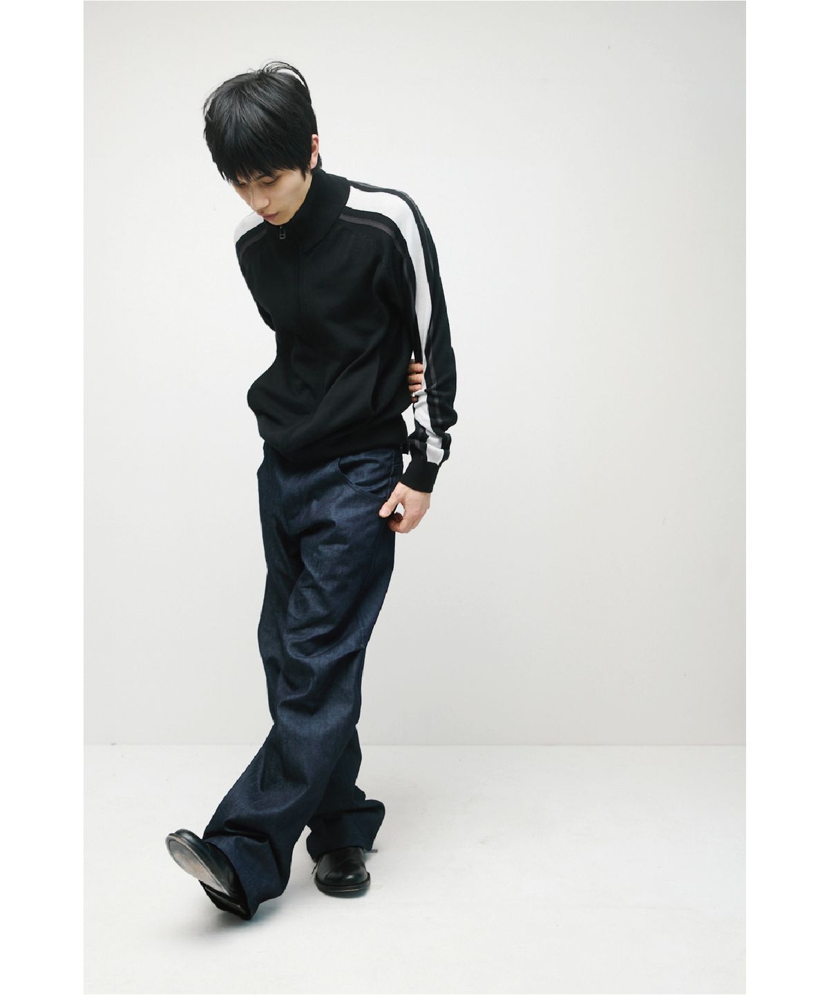 해칭룸(HATCHINGROOM) Track Zip Knit Cardigan Black