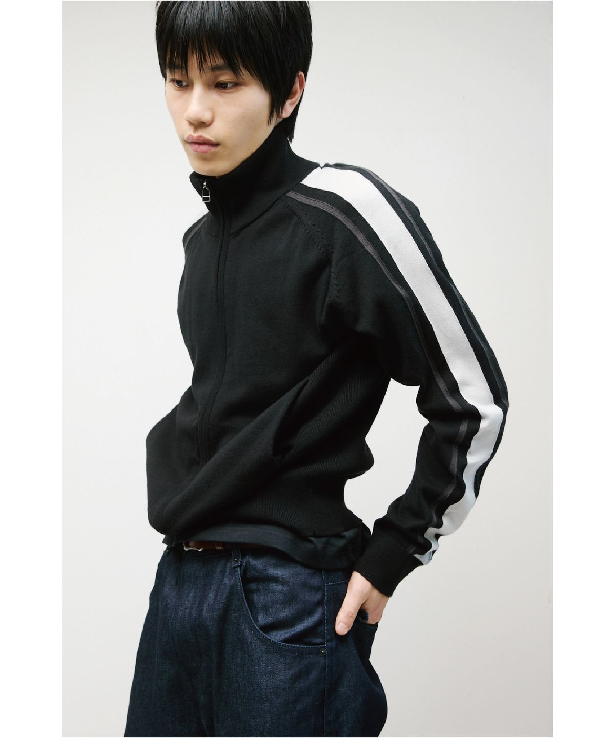 해칭룸(HATCHINGROOM) Track Zip Knit Cardigan Black