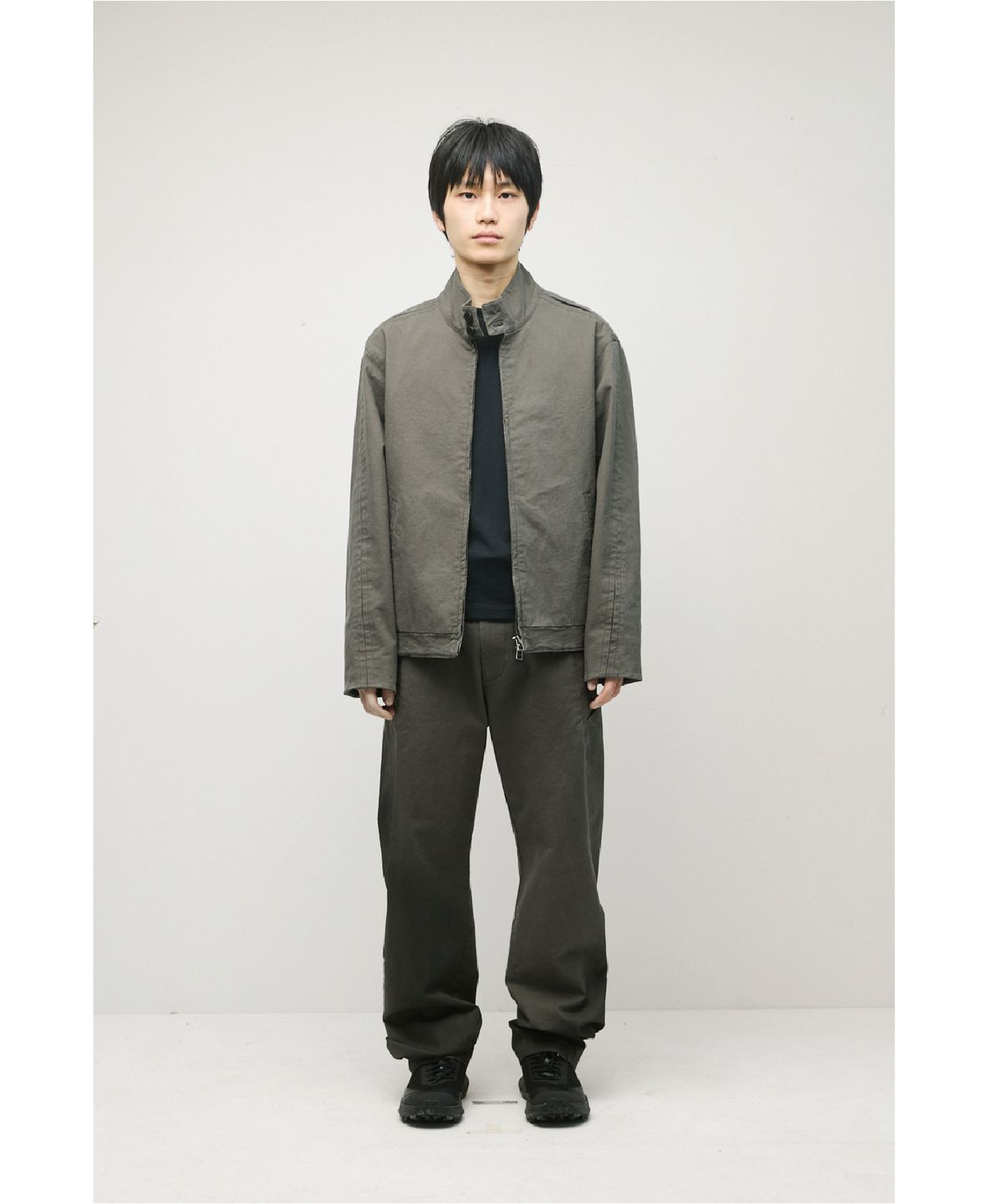 해칭룸(HATCHINGROOM) Silent Trousers Dusty Khaki