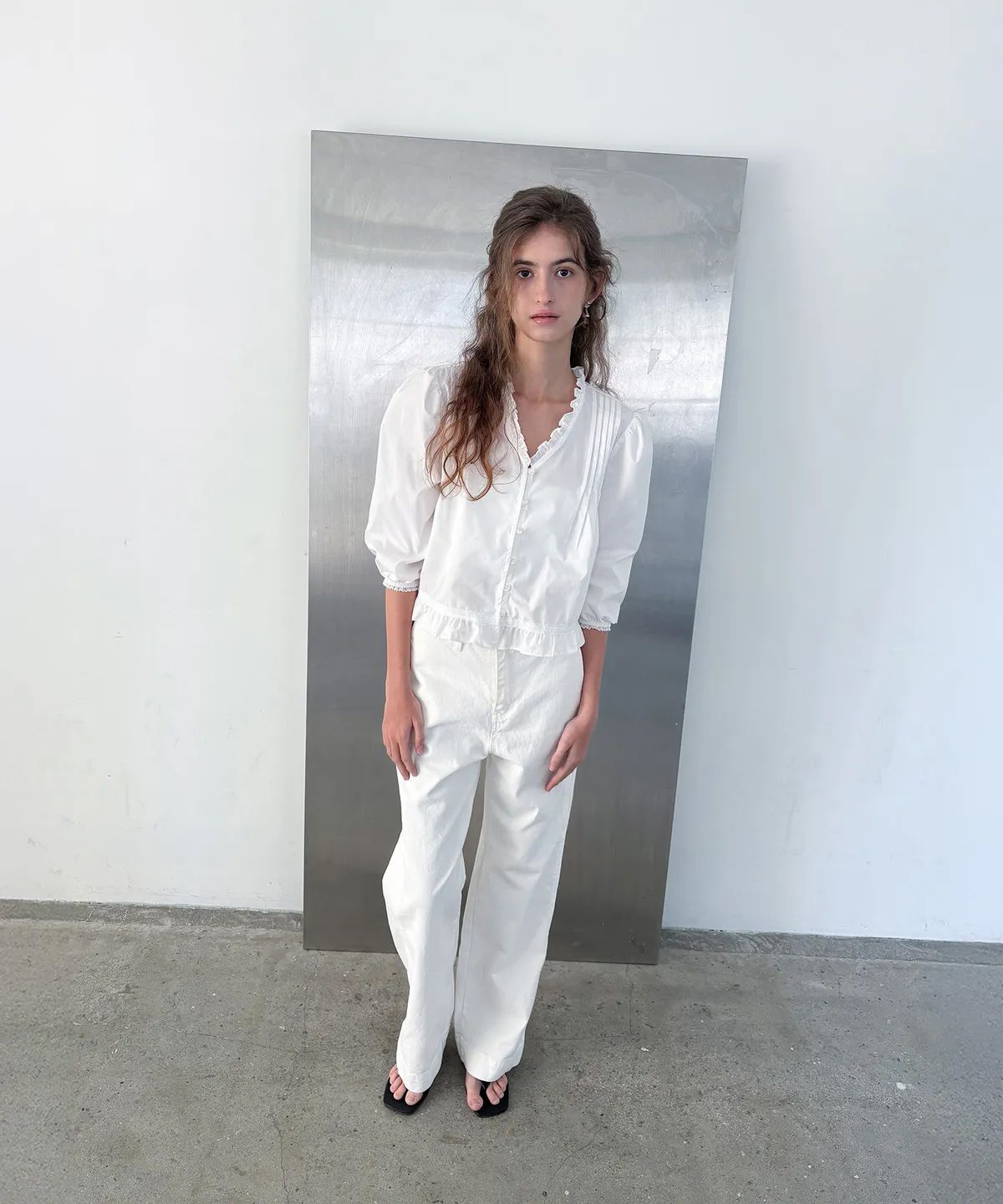 포에트서울(POETSEOUL) Bunny Frill Blouse_ivory