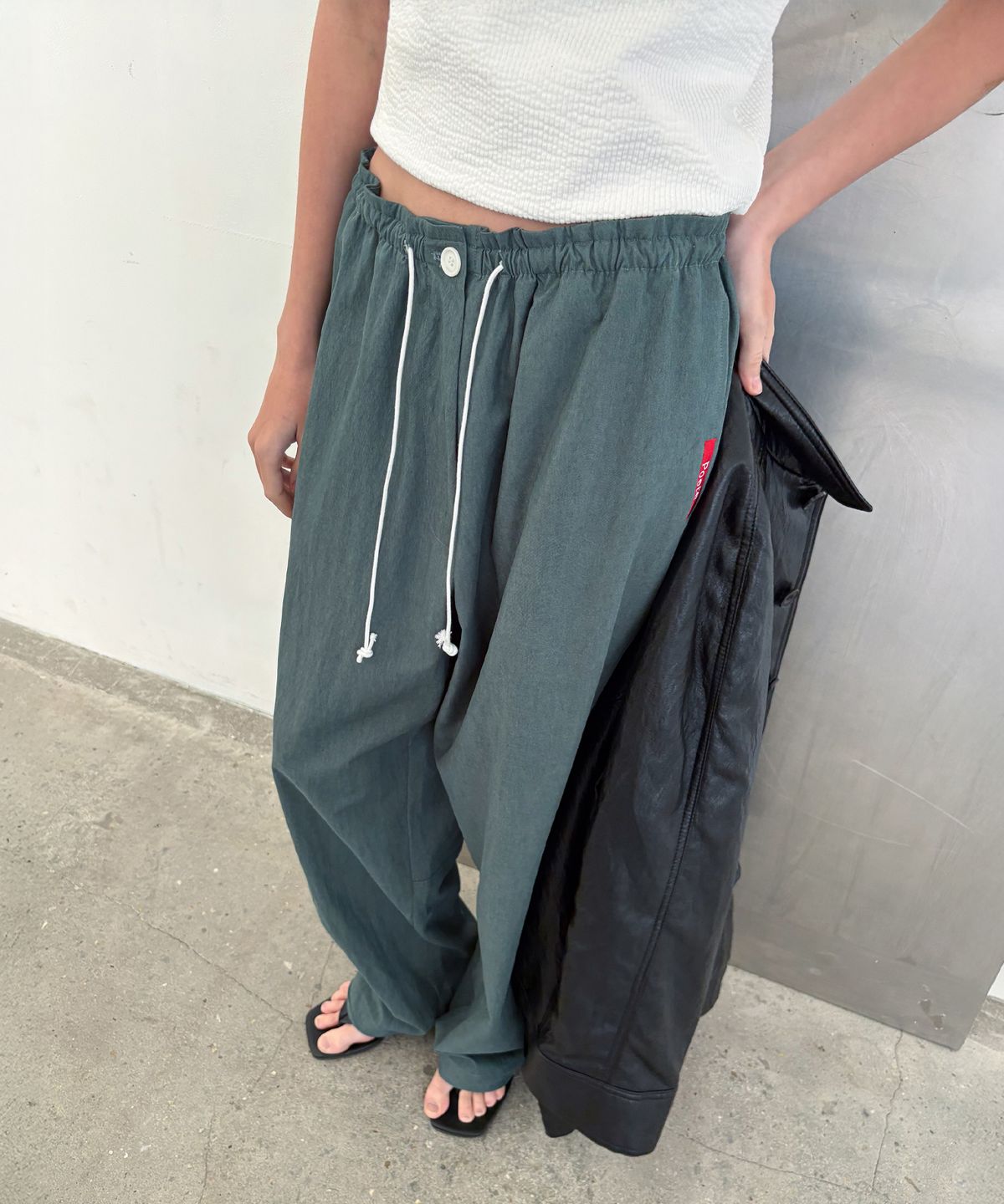 포에트서울(POETSEOUL) soft wide pants_rich green