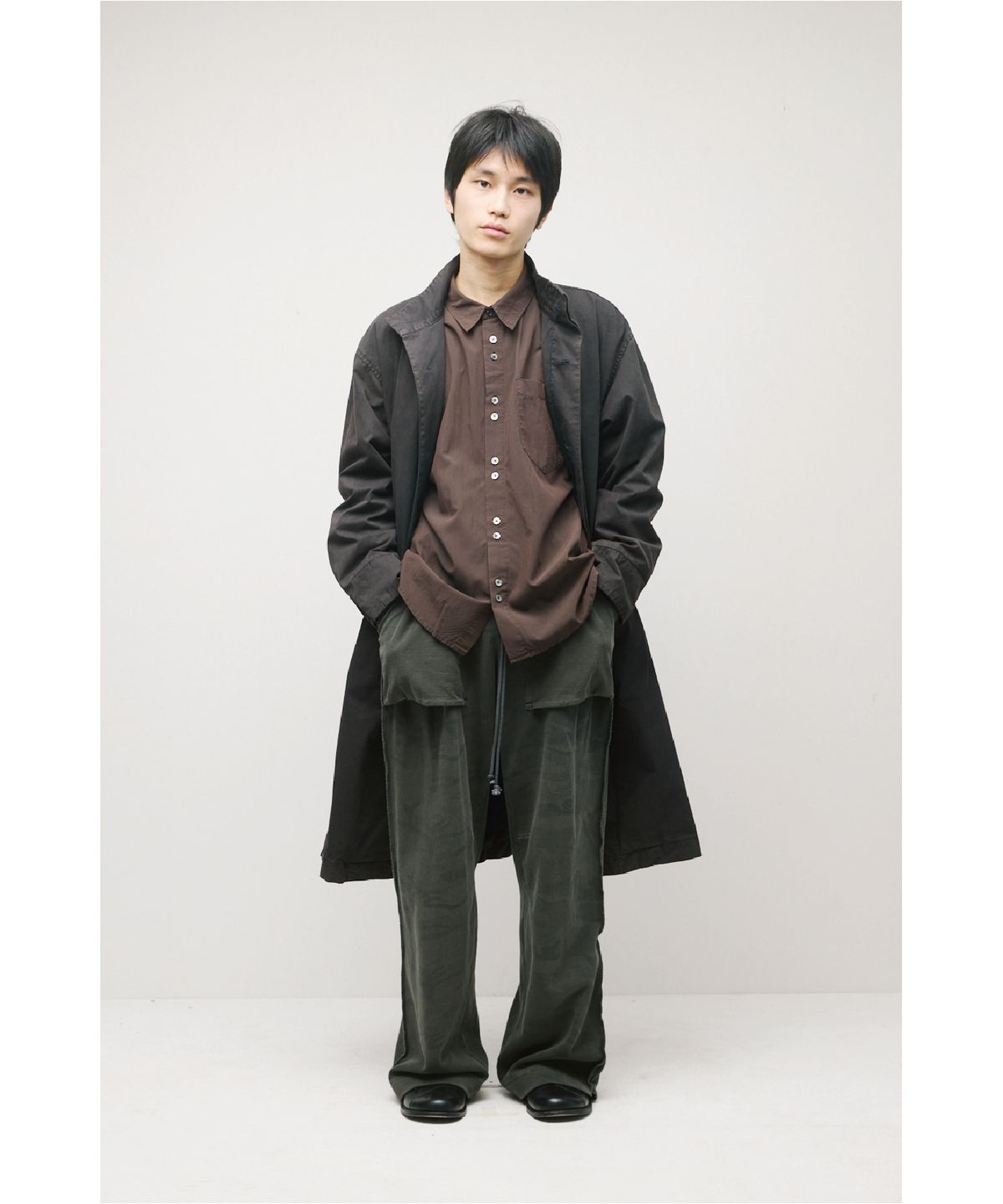해칭룸(HATCHINGROOM) Reverse Sweat Pants Camo Dark Khaki
