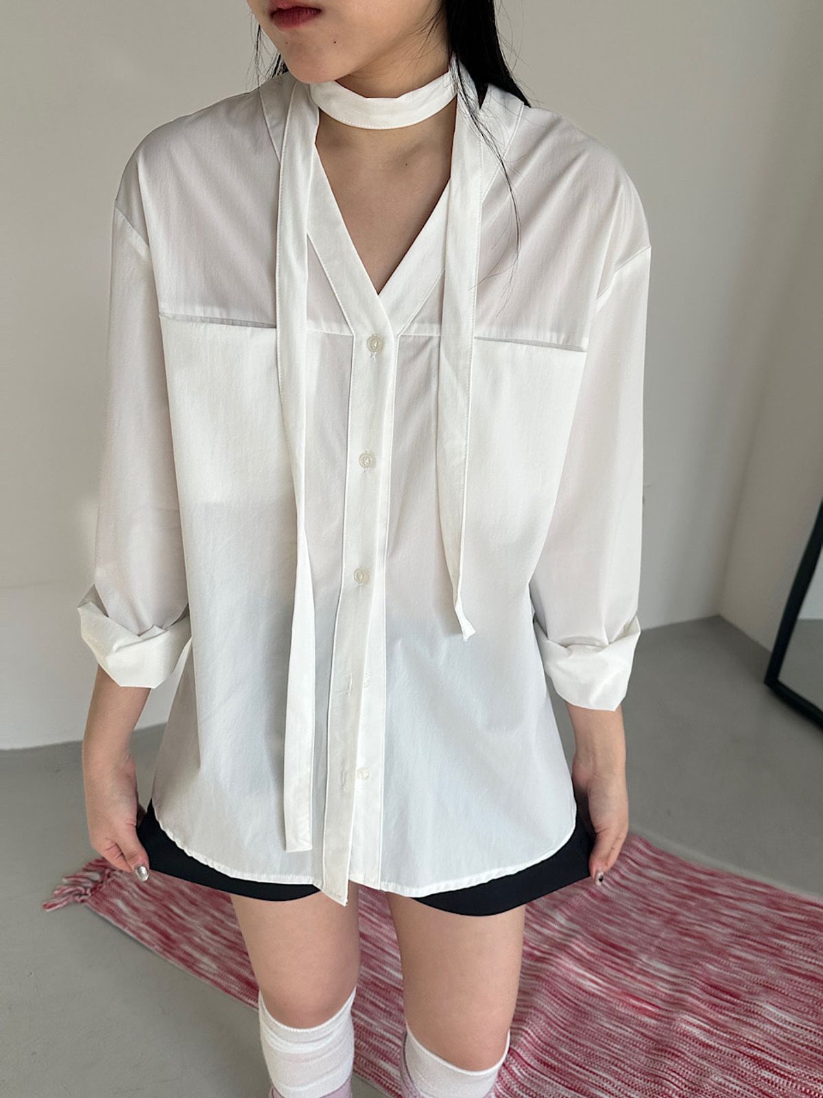 아포엠(APOEM) Detach Tie Blouse (2C)