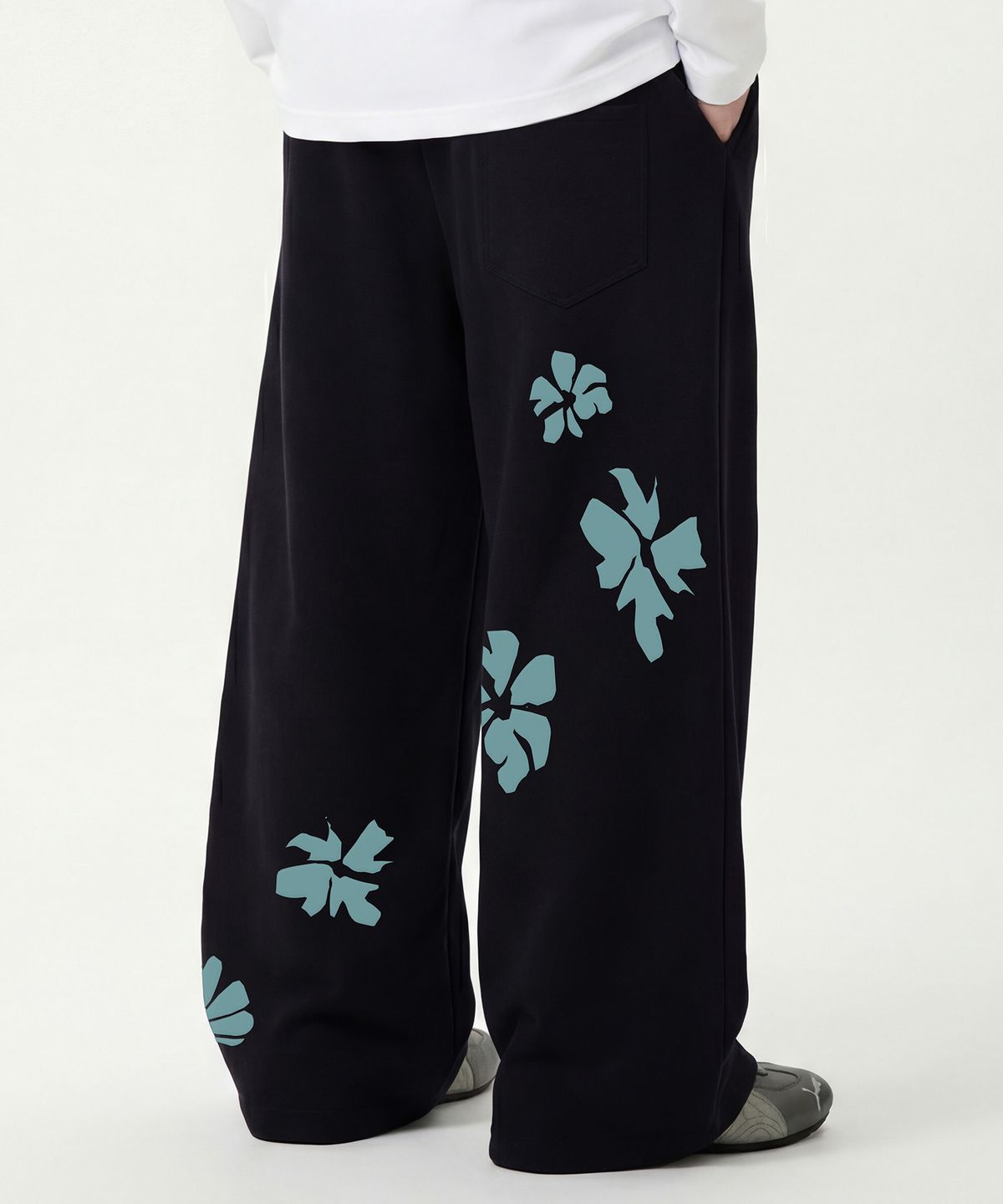 그레이버(GRAVER) [UNISEX]STILL FLOWER 트레이닝 와이드 팬츠_BLACK