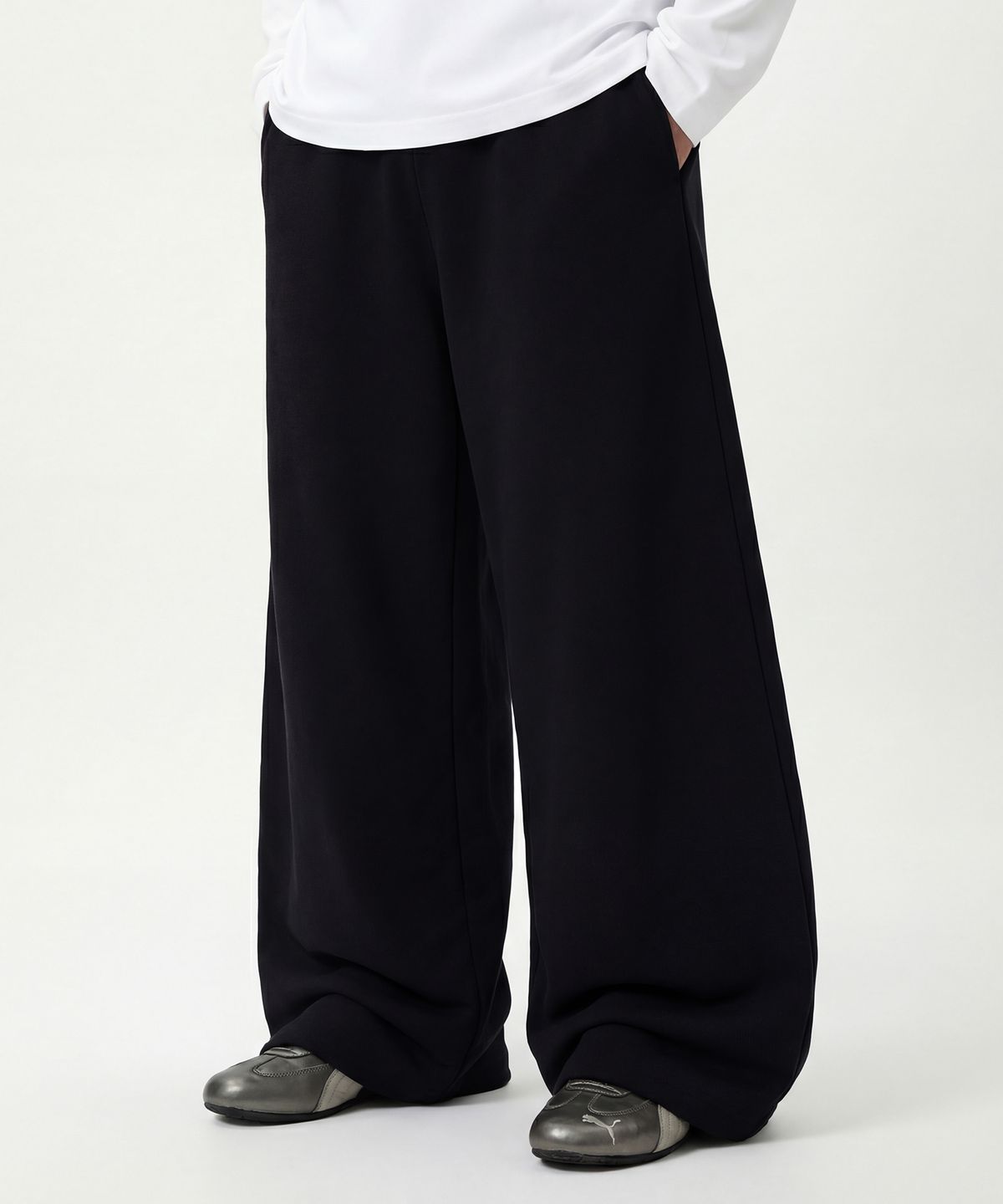 그레이버(GRAVER) [UNISEX]STILL FLOWER 트레이닝 와이드 팬츠_BLACK