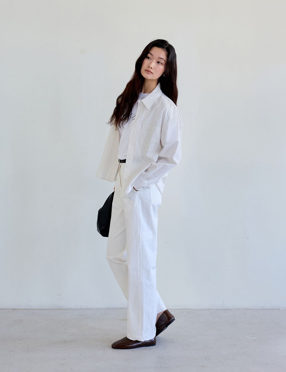 더엘로(THEELO) 클래식 스트라이프 셔츠 (Beige)