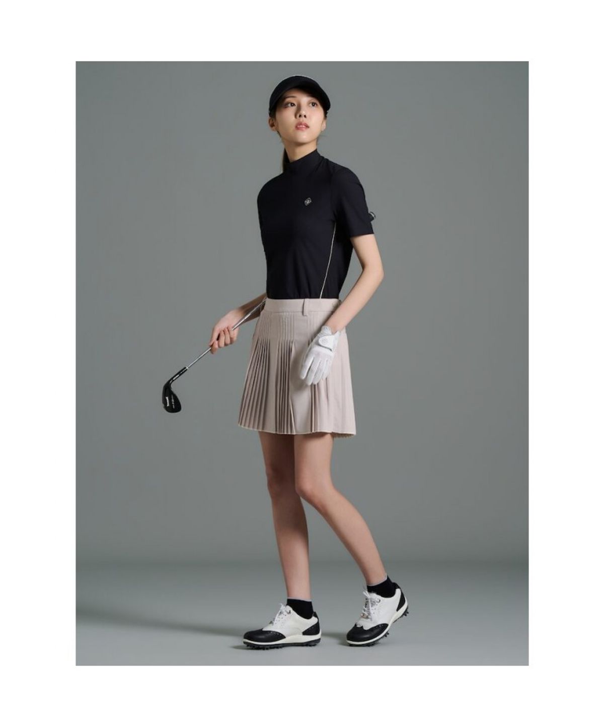빈폴골프(BEANPOLE GOLF) [B_under] 여성 라인 배색 하이넥 반소매 티셔츠 - 블랙