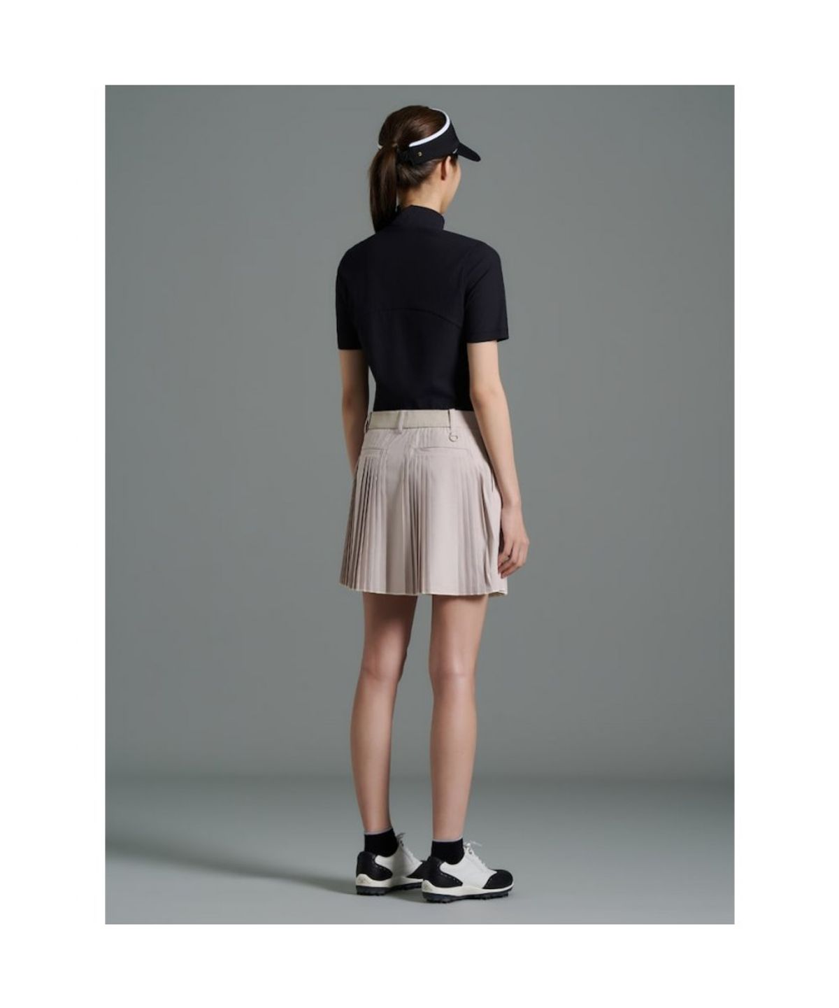 빈폴골프(BEANPOLE GOLF) [B_under] 여성 라인 배색 하이넥 반소매 티셔츠 - 블랙