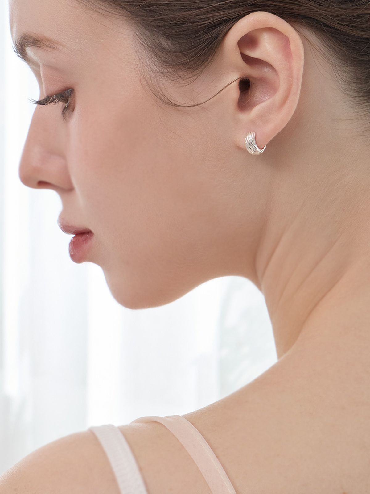 루꼬레(LUCORE) 실버925 페스츄리 원터치 은귀걸이
