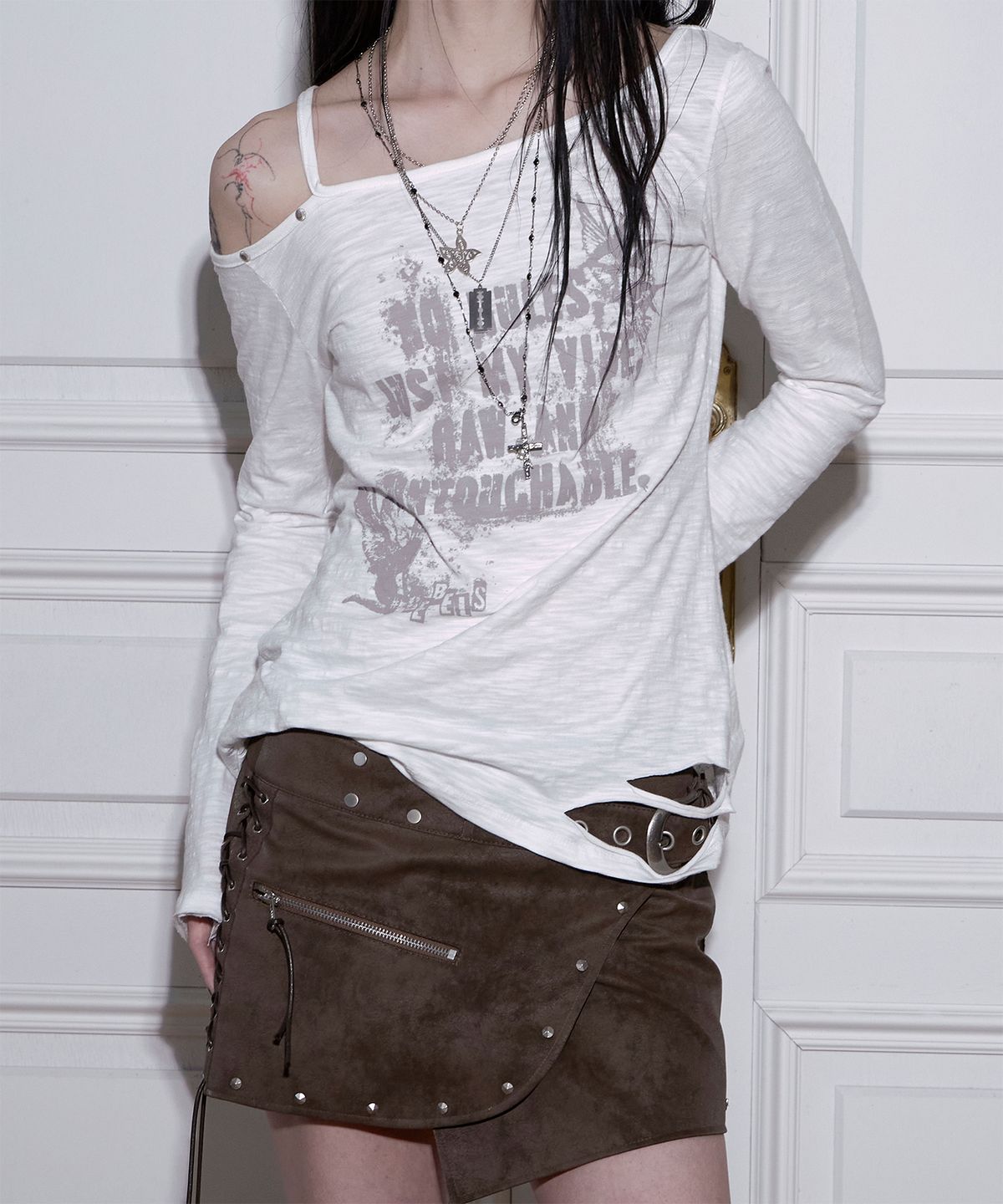 낫노잉(NOTKNOWING) Destroyed Back Lace Top (WHITE)